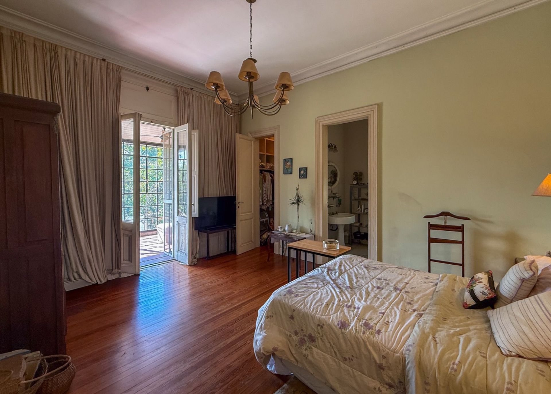 Venta Casa Estilo Inglés XIX Jardín Pileta Tigre