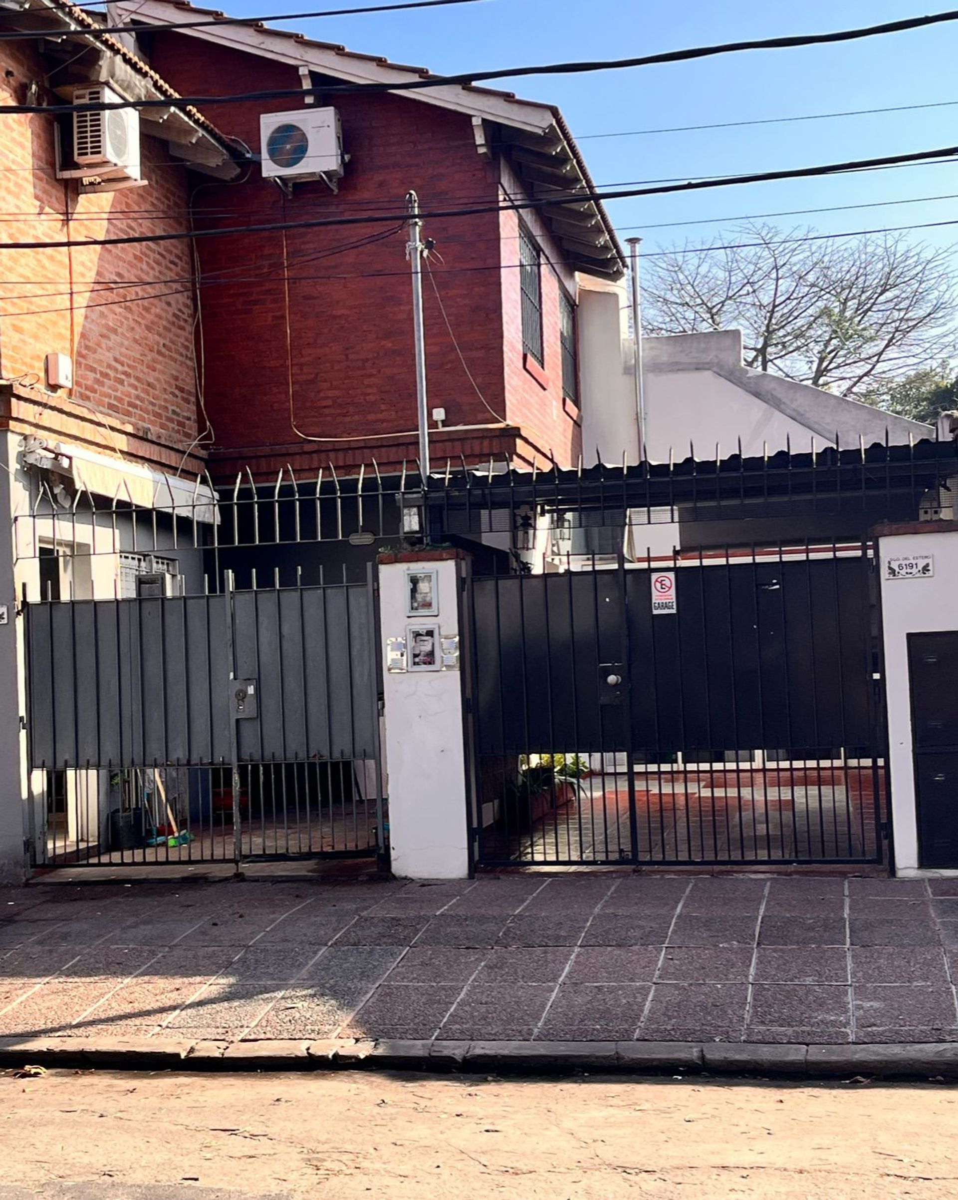 Venta Casa UF Triplex 4 Amb. Cochera Patio Lavad.