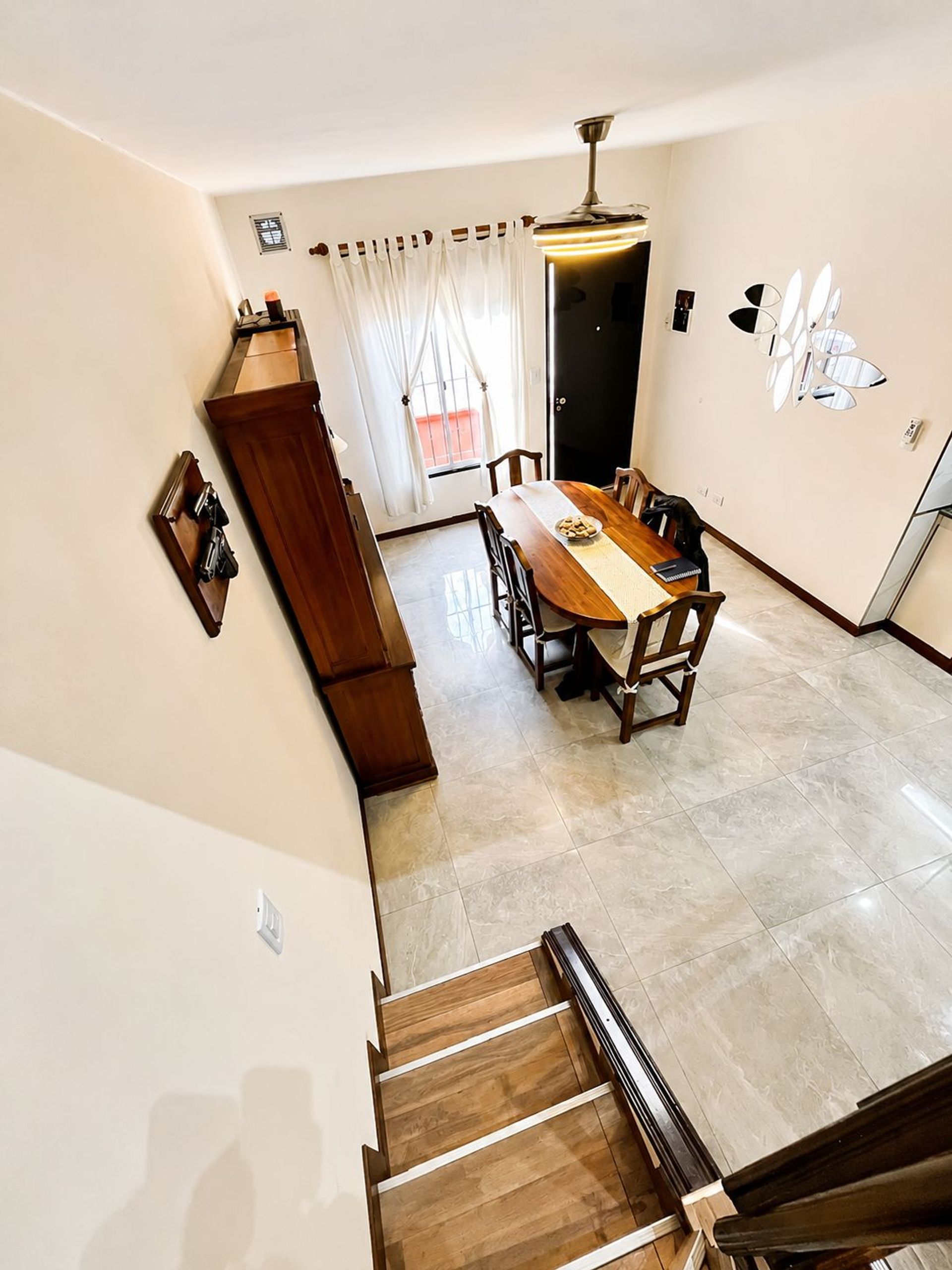Venta Casa UF Triplex 4 Amb. Cochera Patio Lavad.