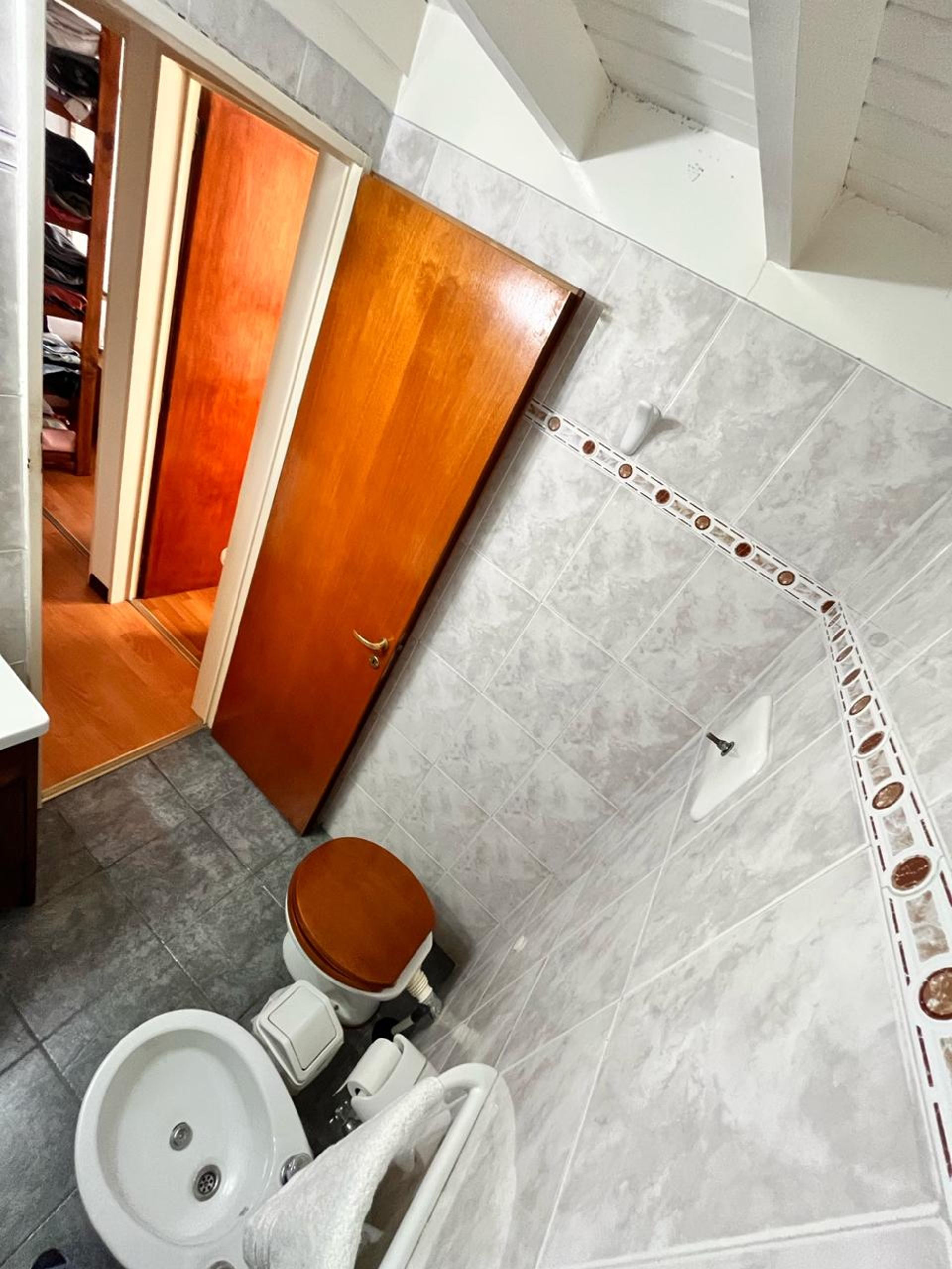 Venta Casa UF Triplex 4 Amb. Cochera Patio Lavad.