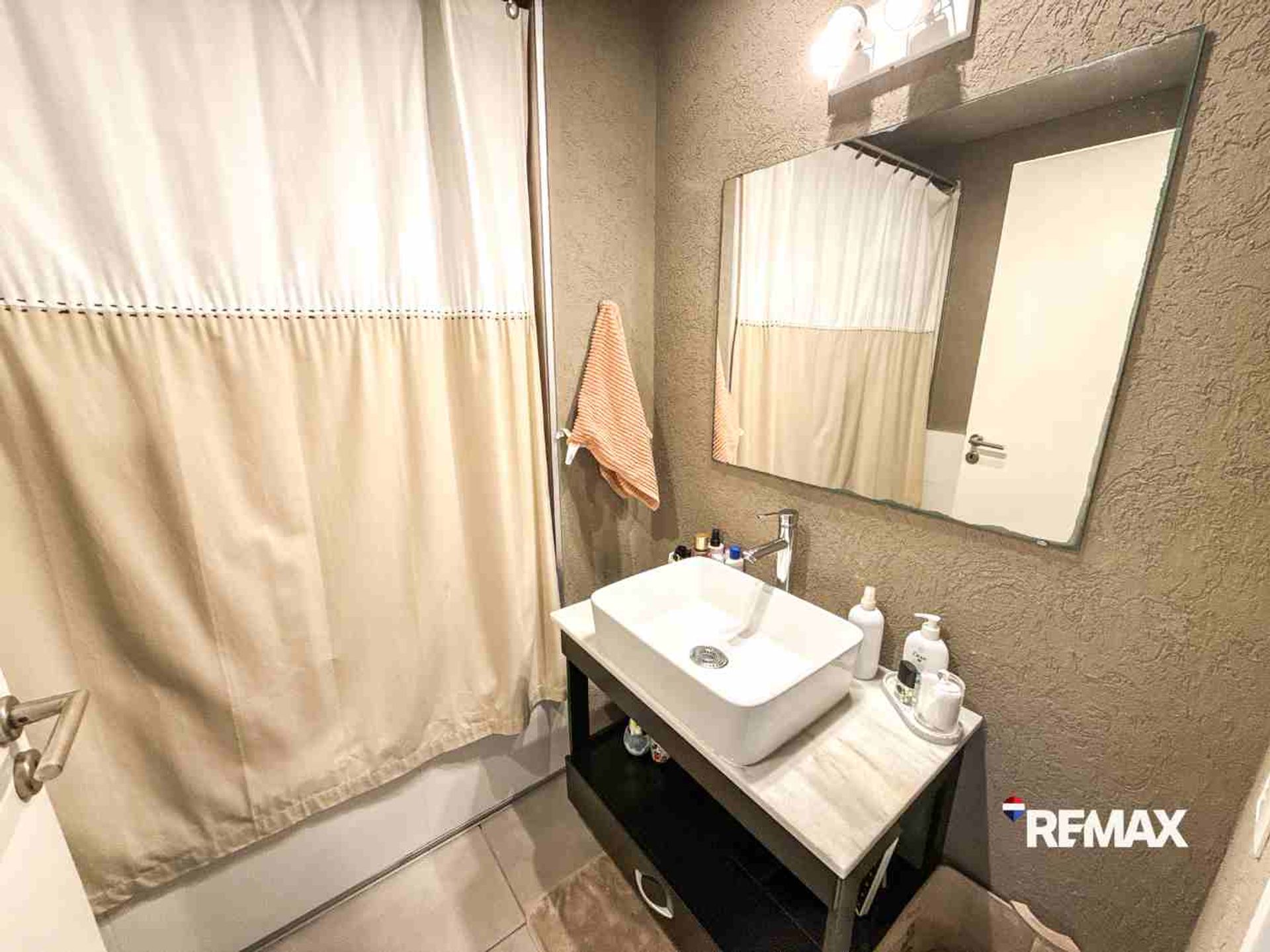 Departamento de 3 ambientes con terraza Olivos