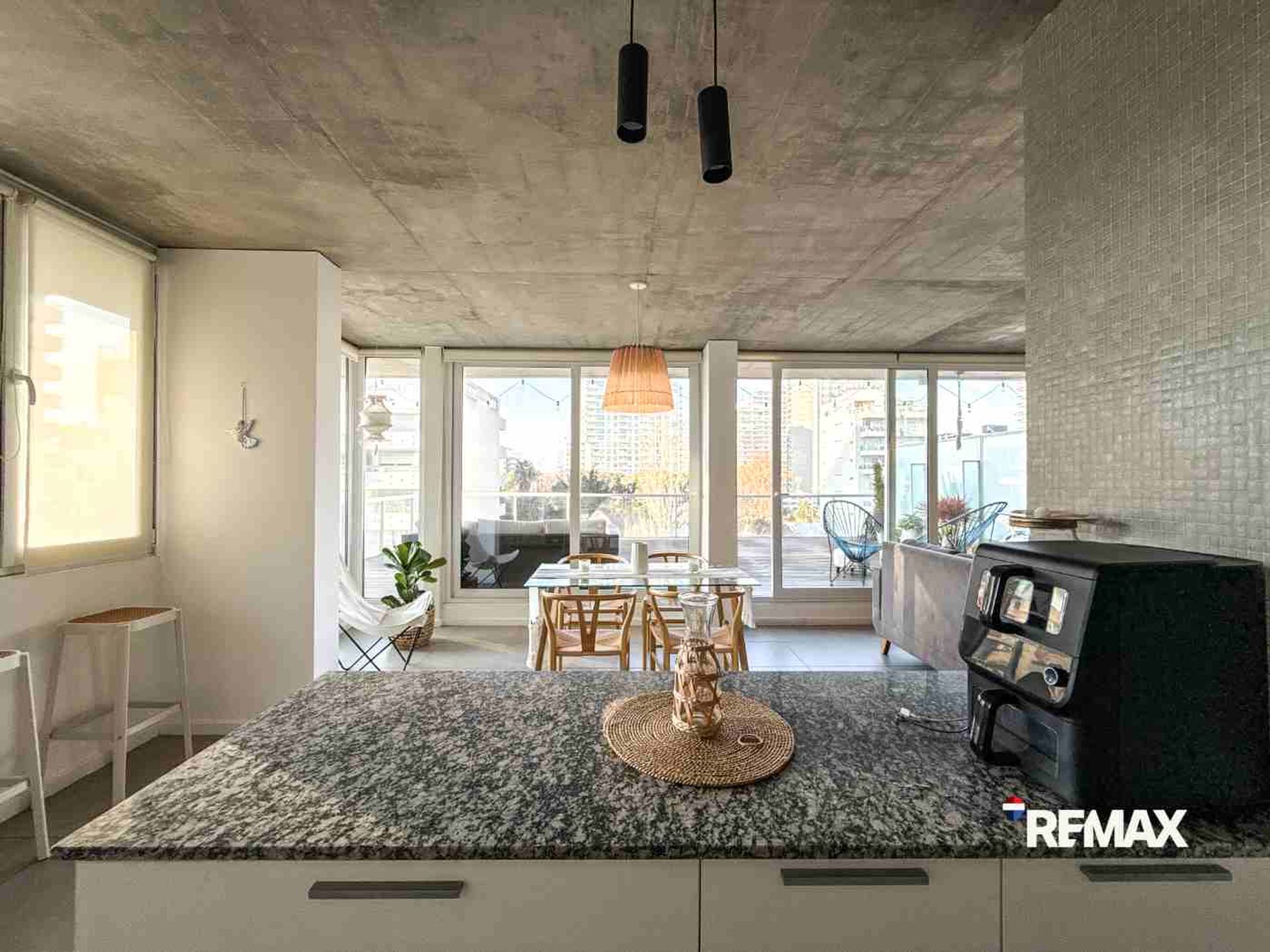 Departamento de 3 ambientes con terraza Olivos