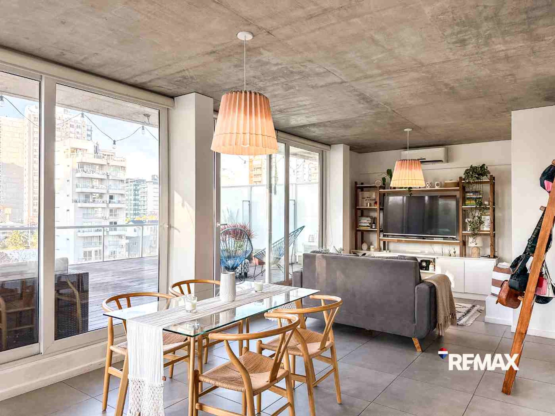 Departamento de 3 ambientes con terraza Olivos