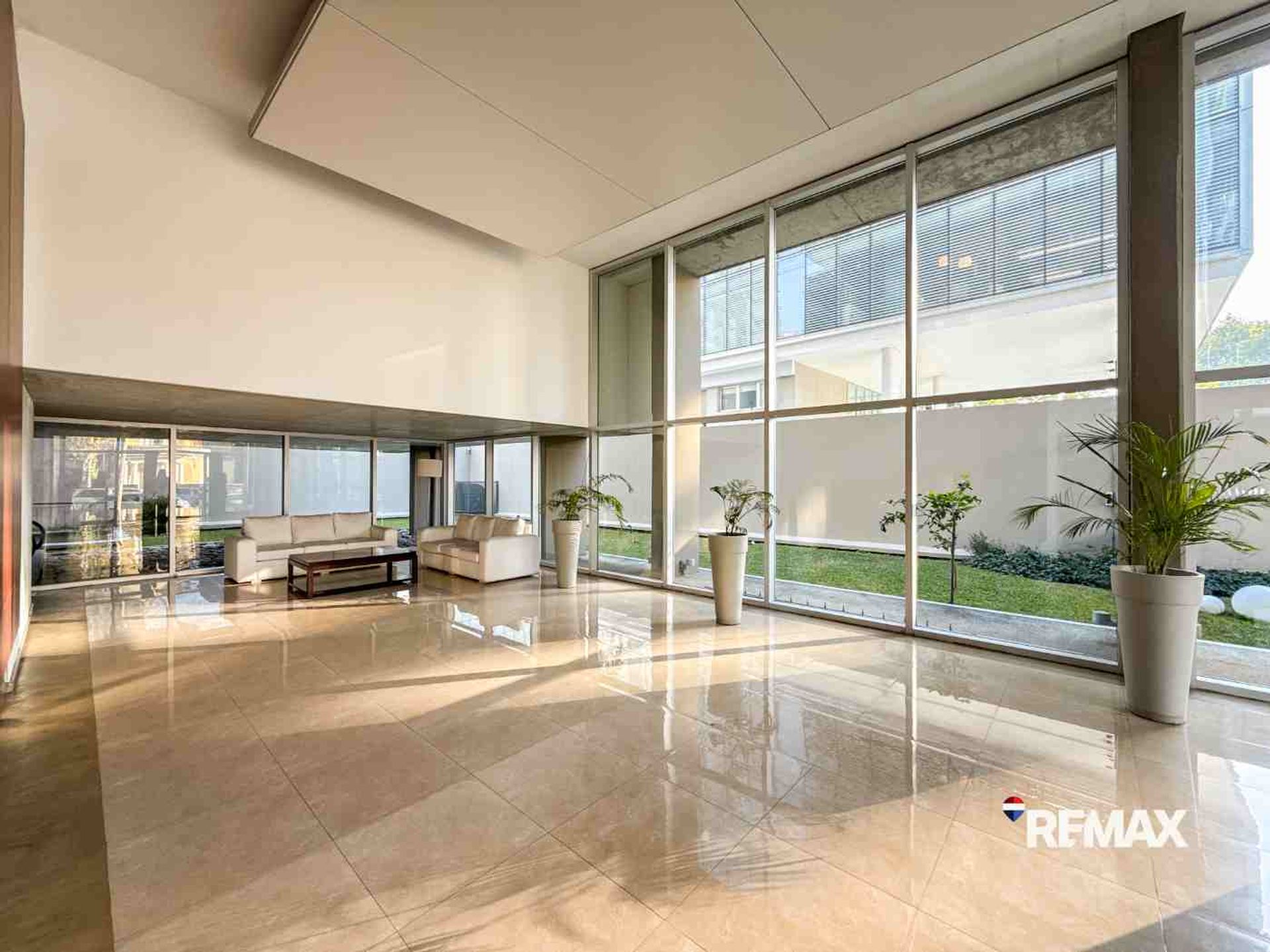 Departamento de 3 ambientes con terraza Olivos