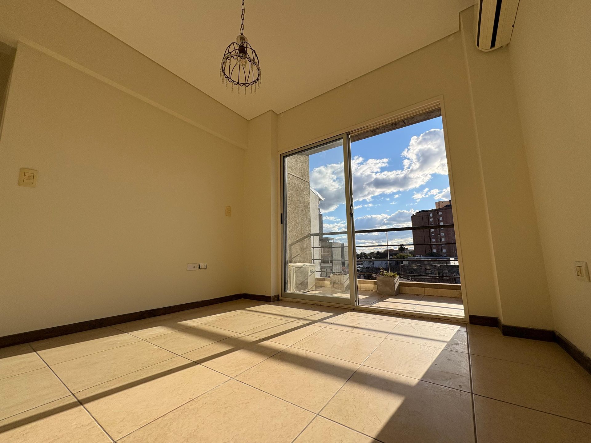 Departamento en venta 2 ambientes Tigre c/ balcón