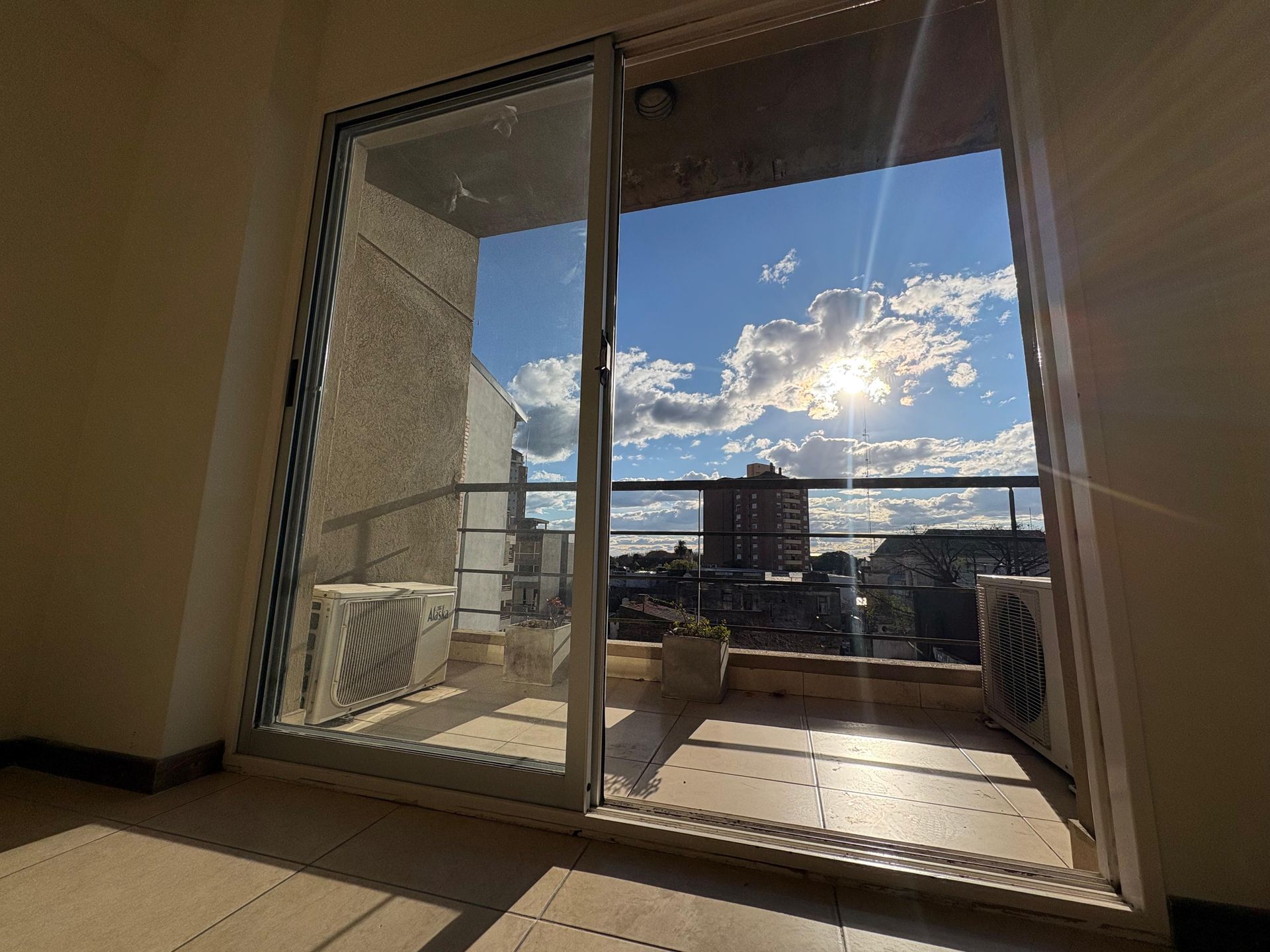 Departamento en venta 2 ambientes Tigre c/ balcón