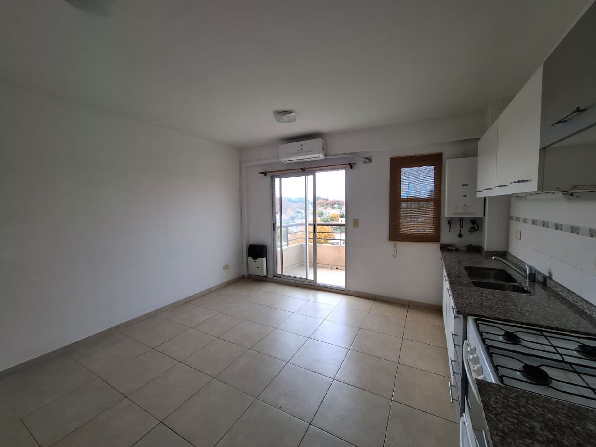 ALQUILER - Departamento 2 amb c/cochera - Victoria