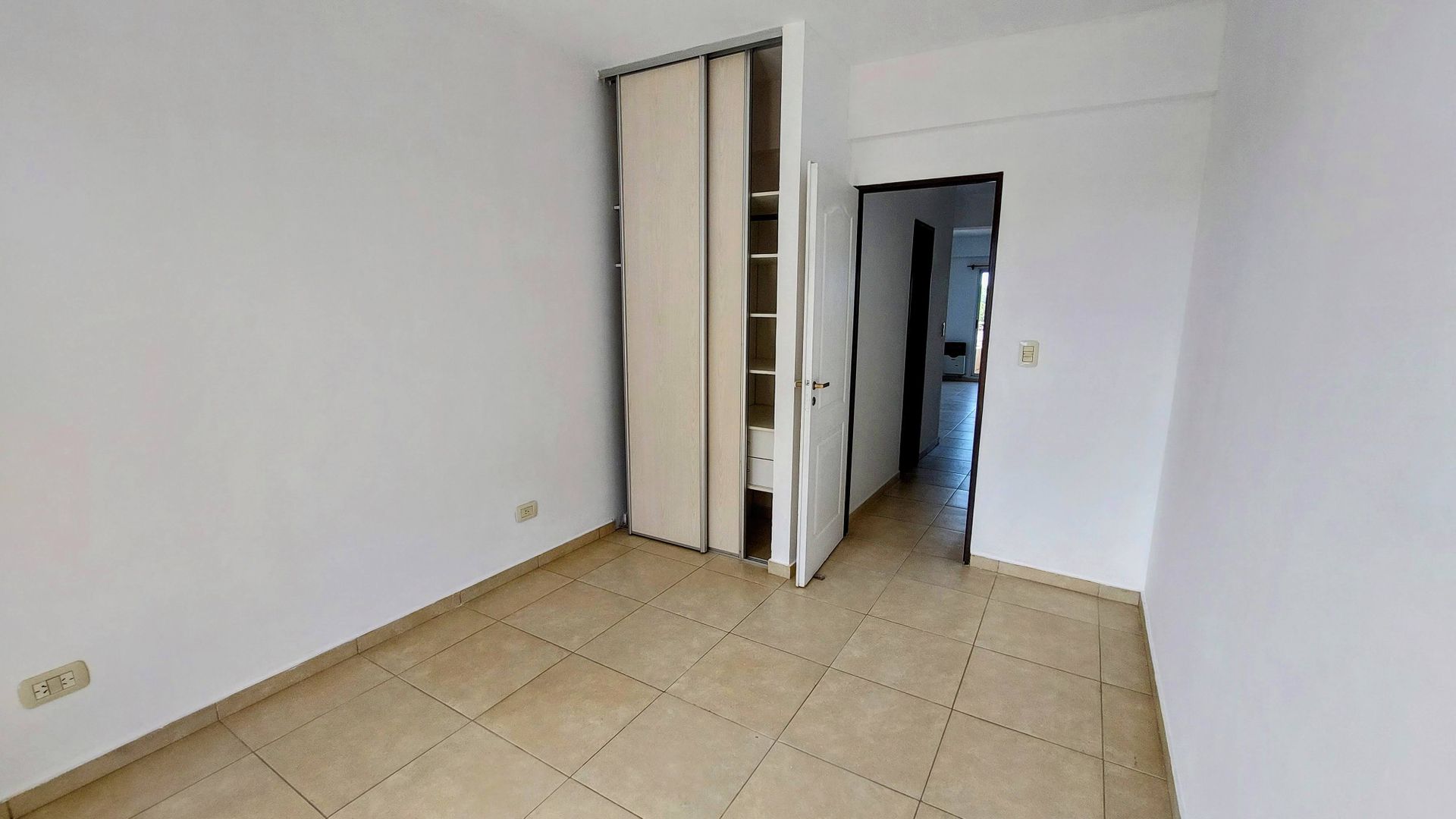 ALQUILER - Departamento 2 amb c/cochera - Victoria