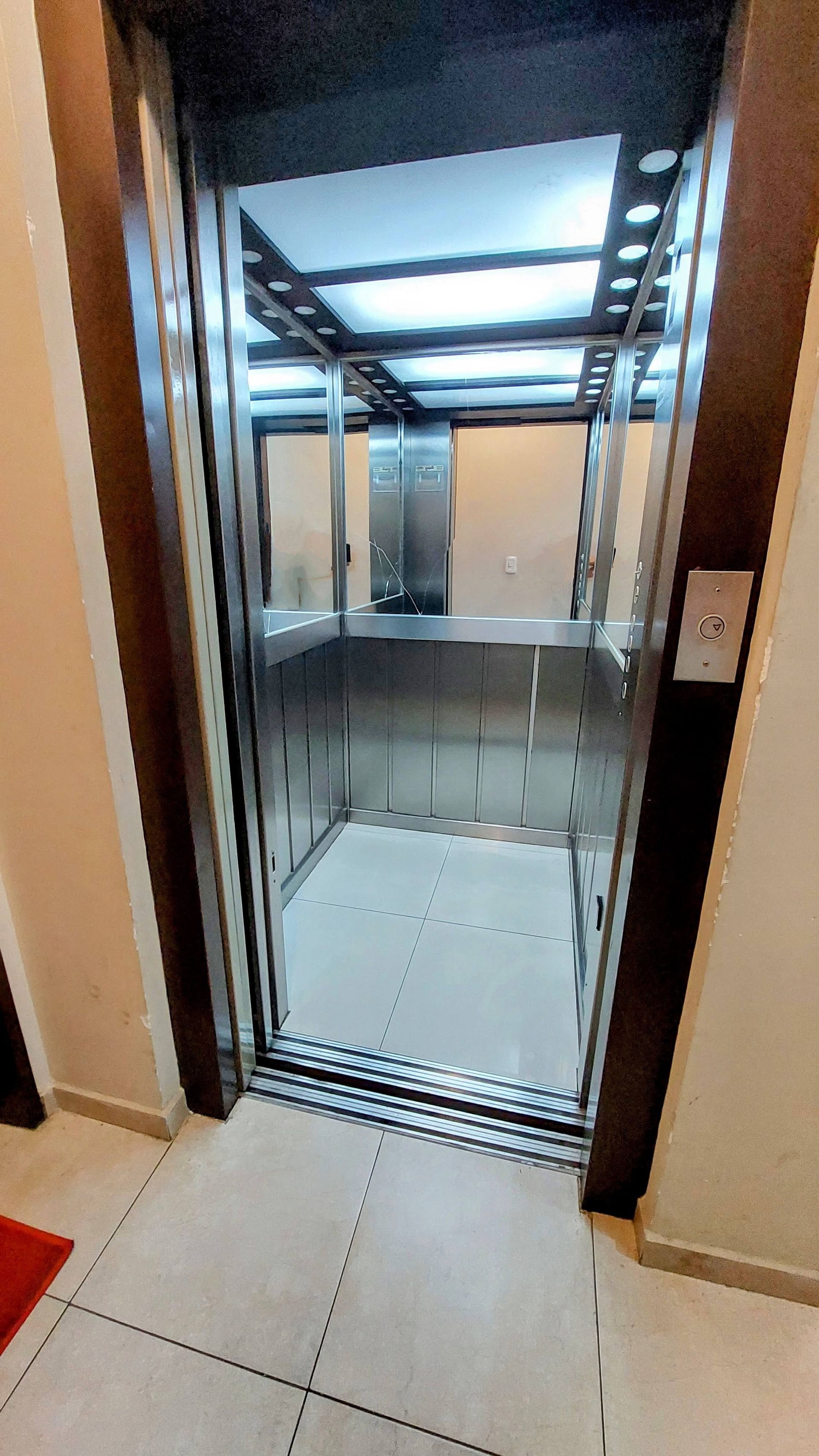 ALQUILER - Departamento 2 amb c/cochera - Victoria