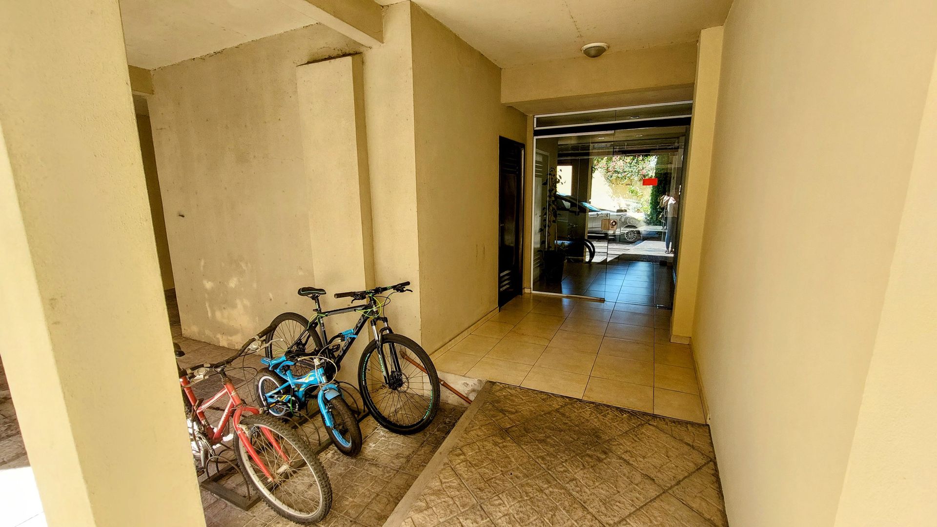 ALQUILER - Departamento 2 amb c/cochera - Victoria