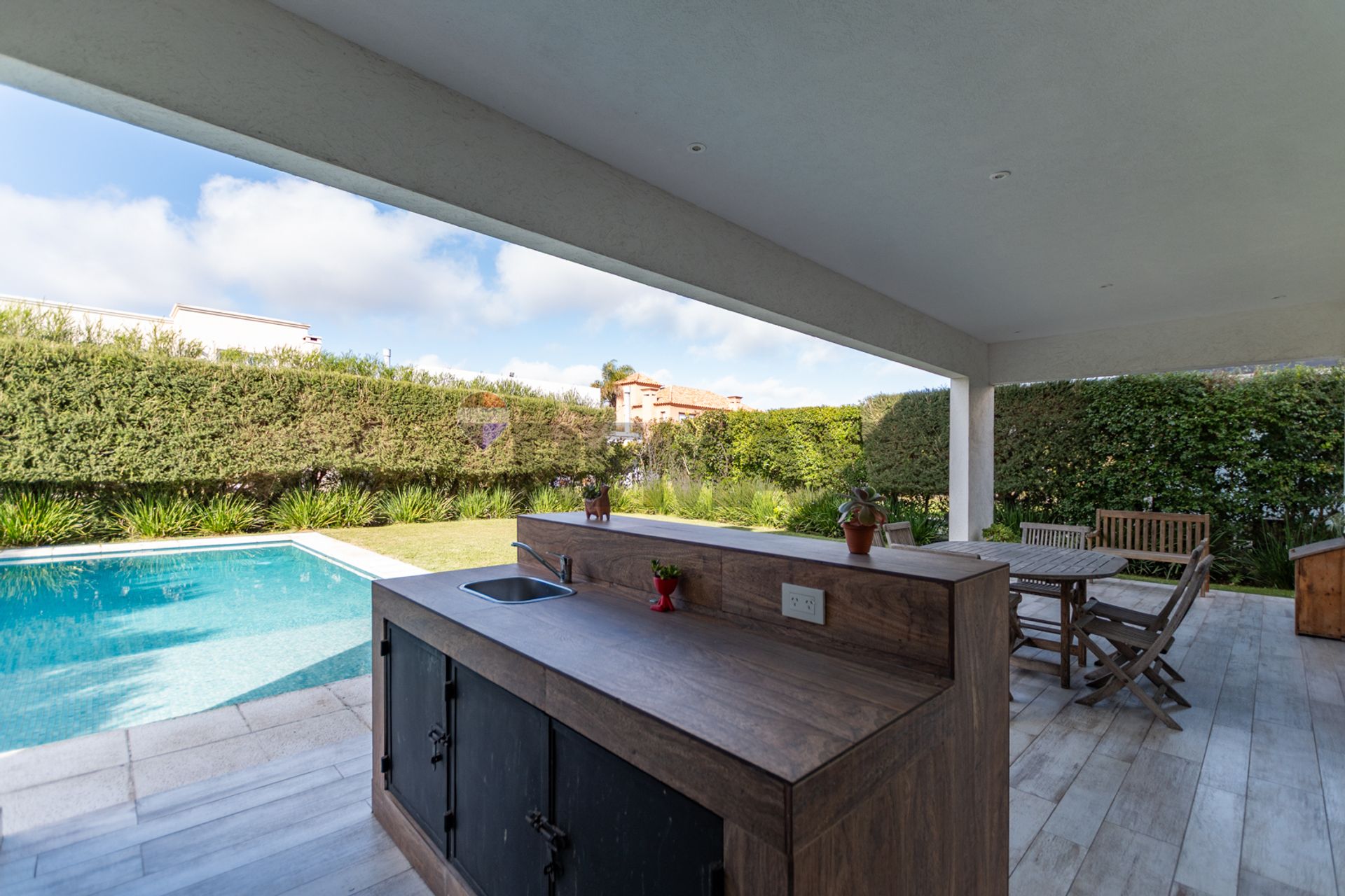 Casa en Venta Lote Interno Barrio Los Alisos