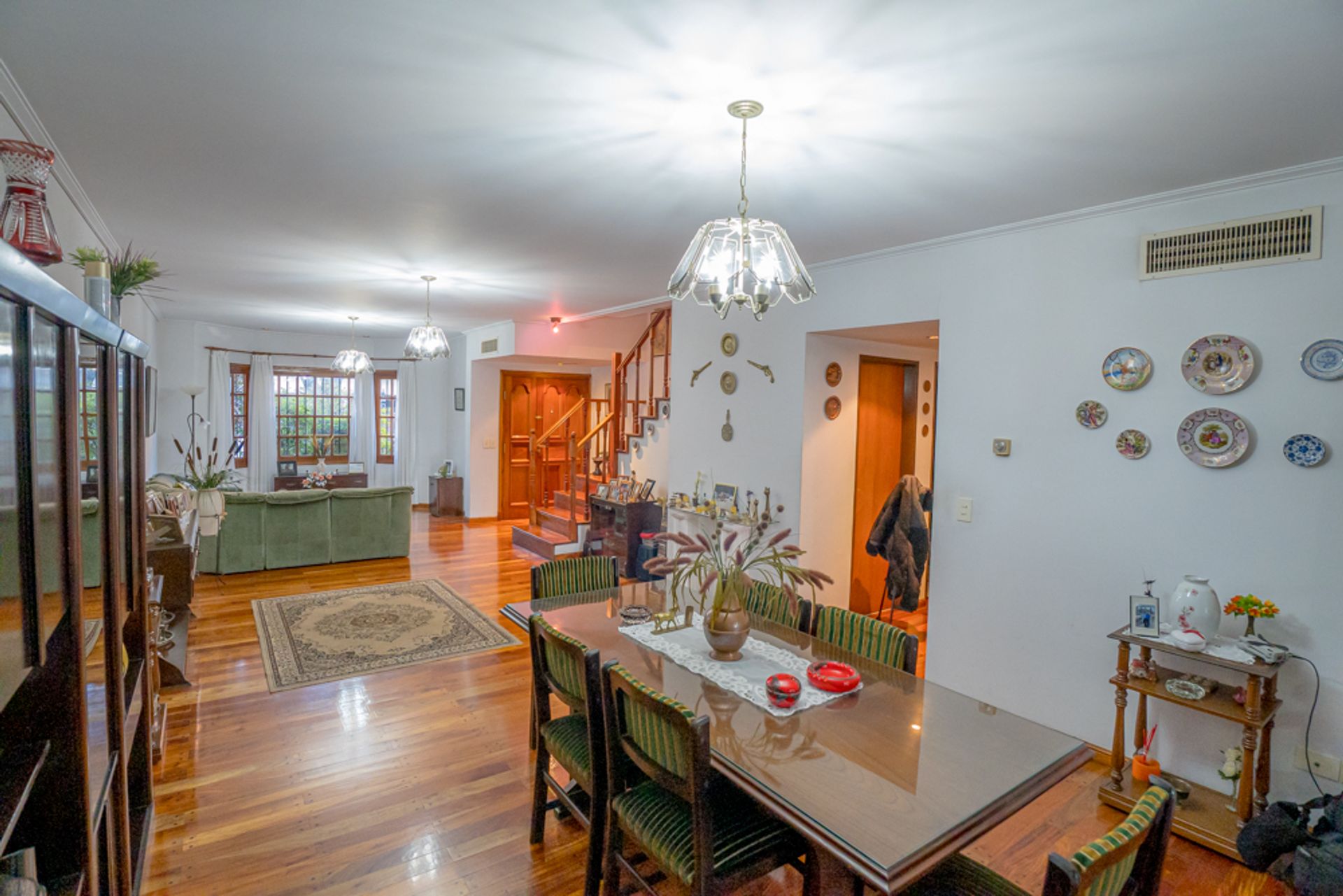Casa Triplex Martinez 5 Amb Cochera Y Quincho