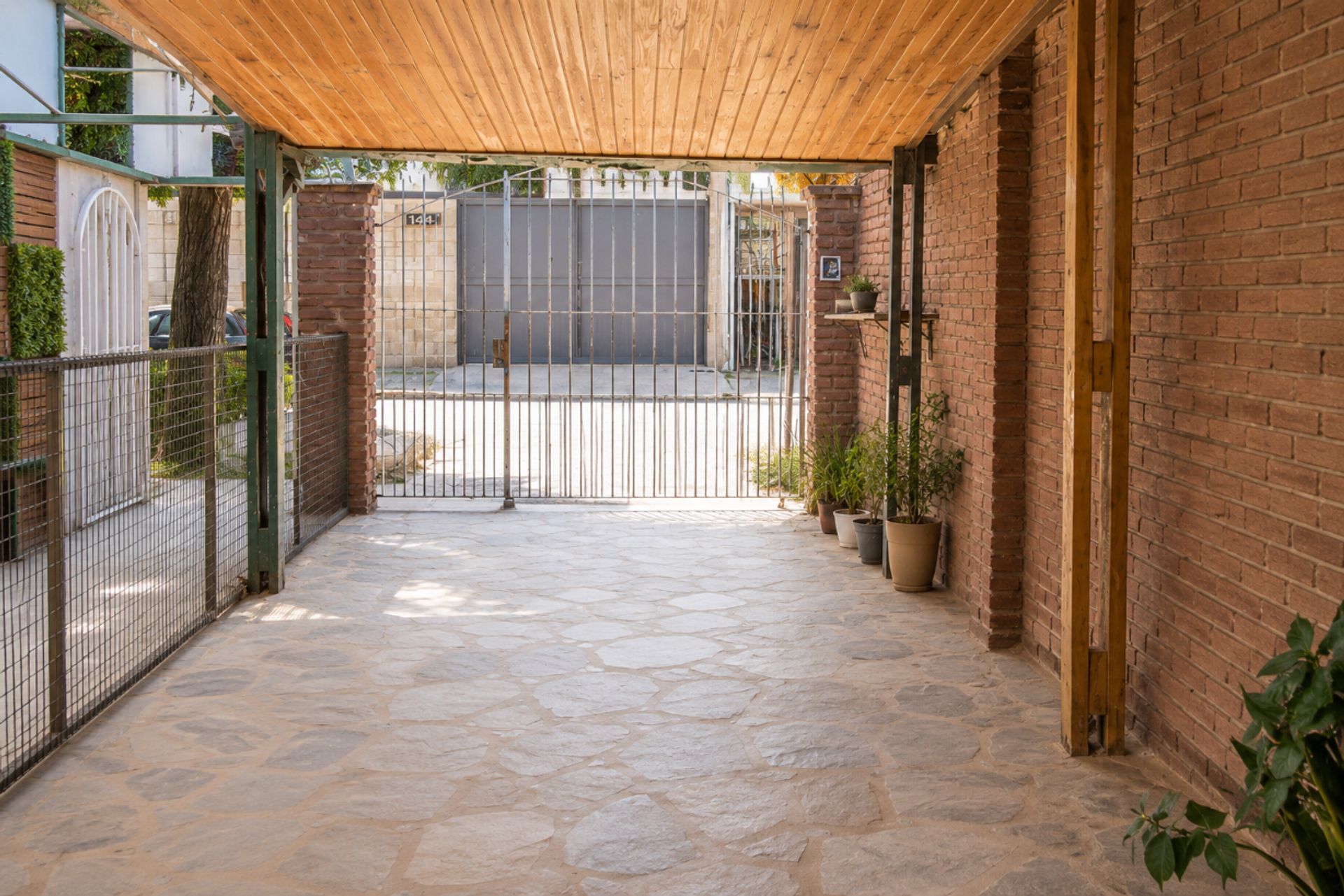 VENTA CASA c/ LOCAL COMERCIAL + SALÓN DE EVENTOS