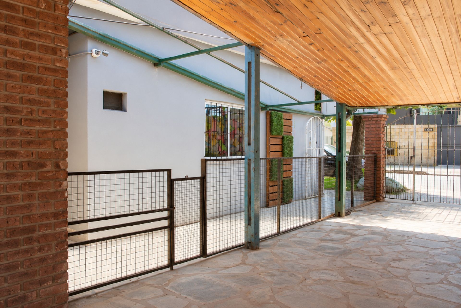 VENTA CASA c/ LOCAL COMERCIAL + SALÓN DE EVENTOS