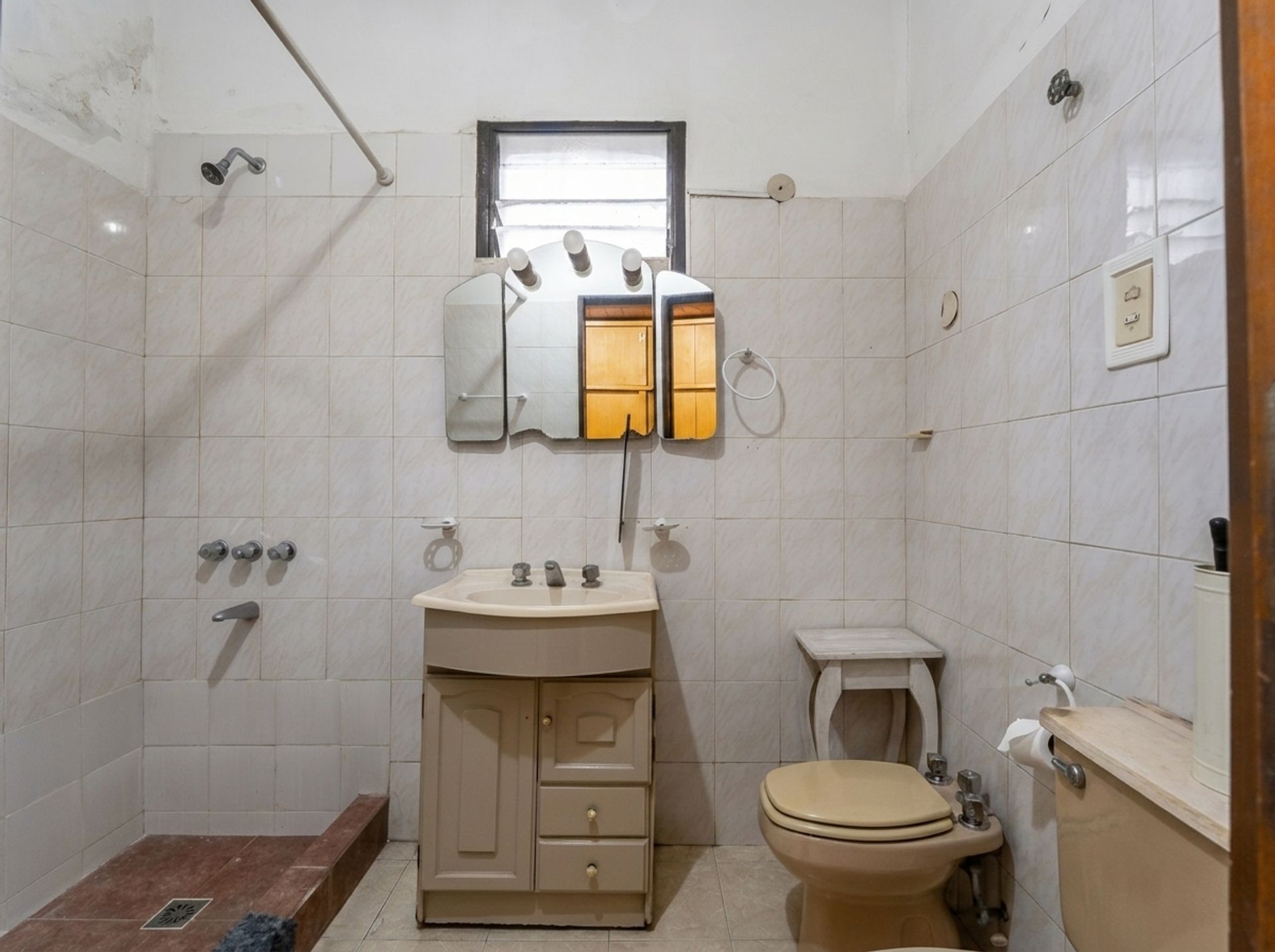 Venta casa 5 ambientes Apto crédito jardín pileta