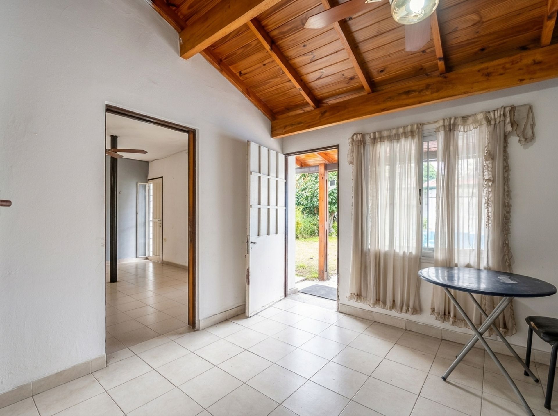 Venta casa 5 ambientes Apto crédito jardín pileta