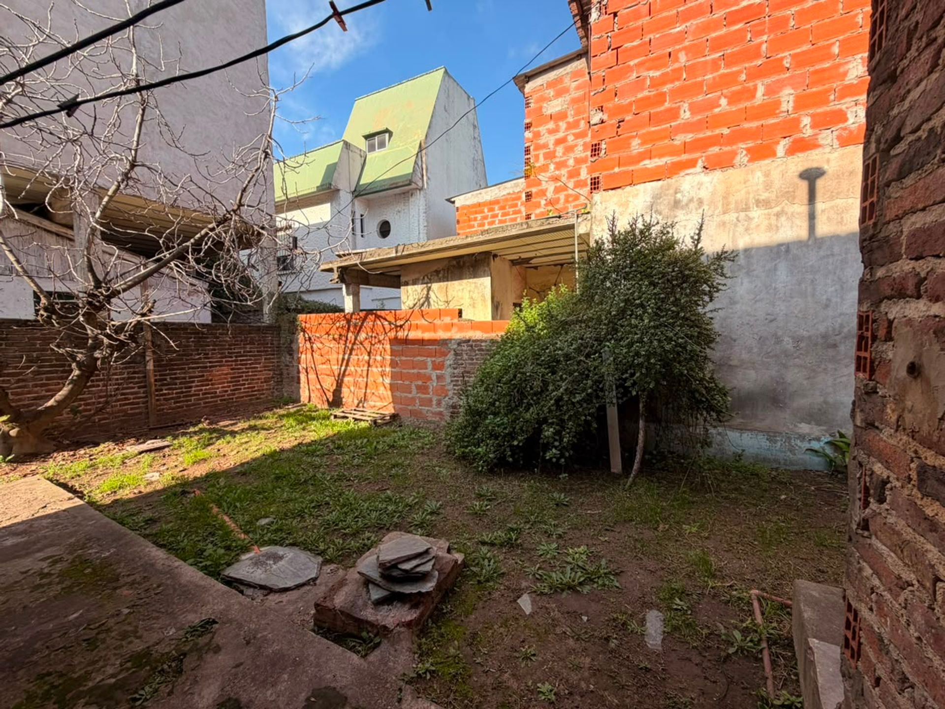 Venta Local + Casa Al Fondo Virreyes