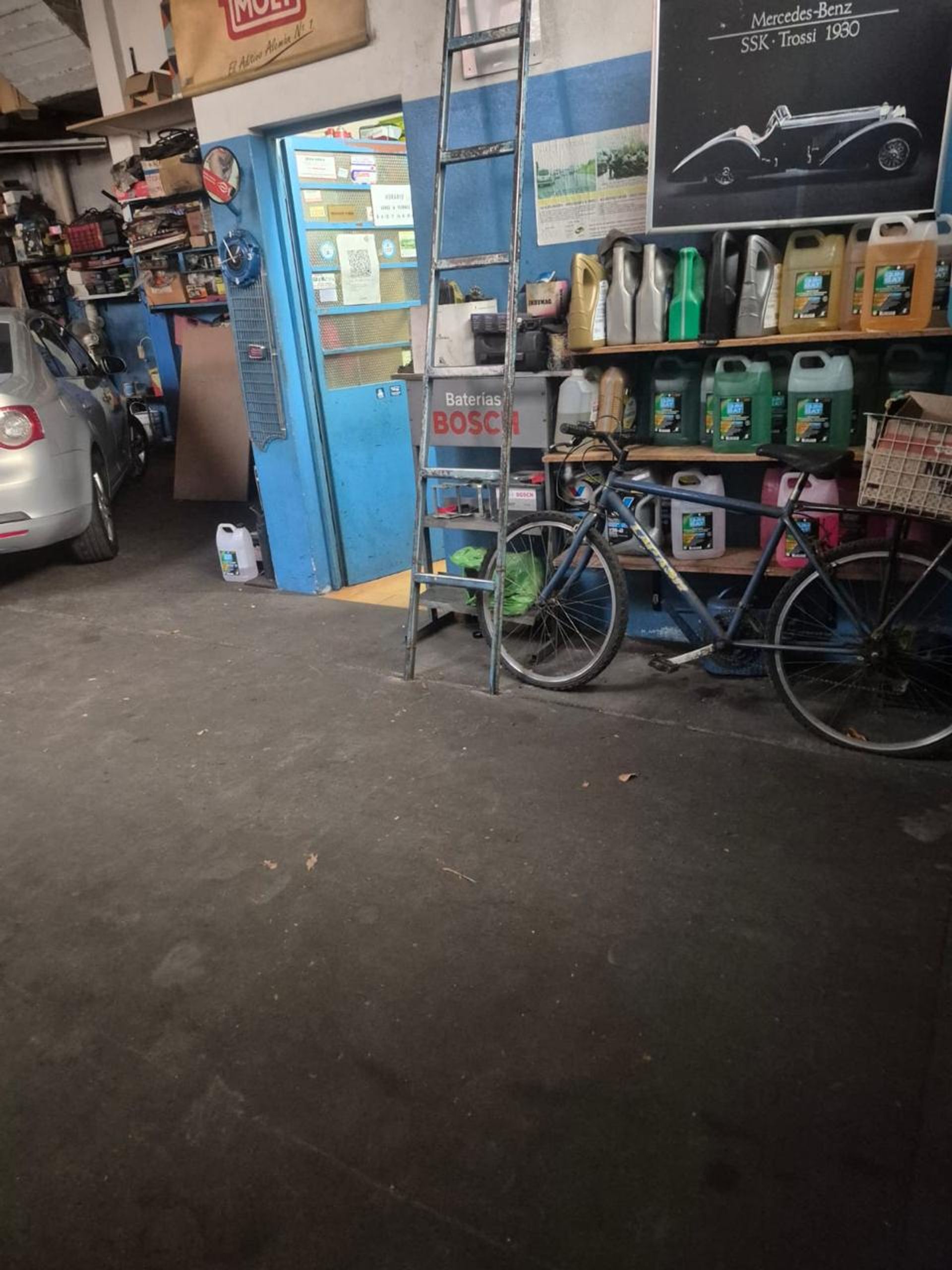 Venta Taller Mecánico /Galpón Con Casa De 4 Amb
