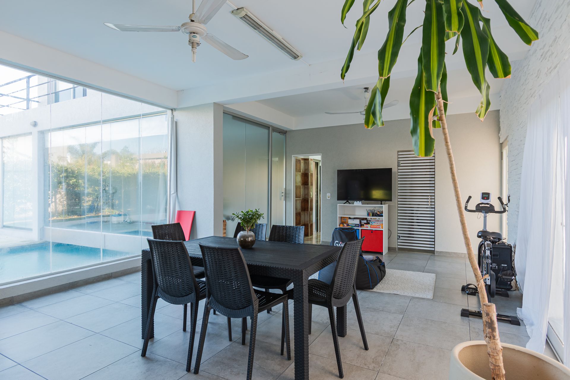Venta Casa C/ Jardín Y Pileta - Barrio La Comarca