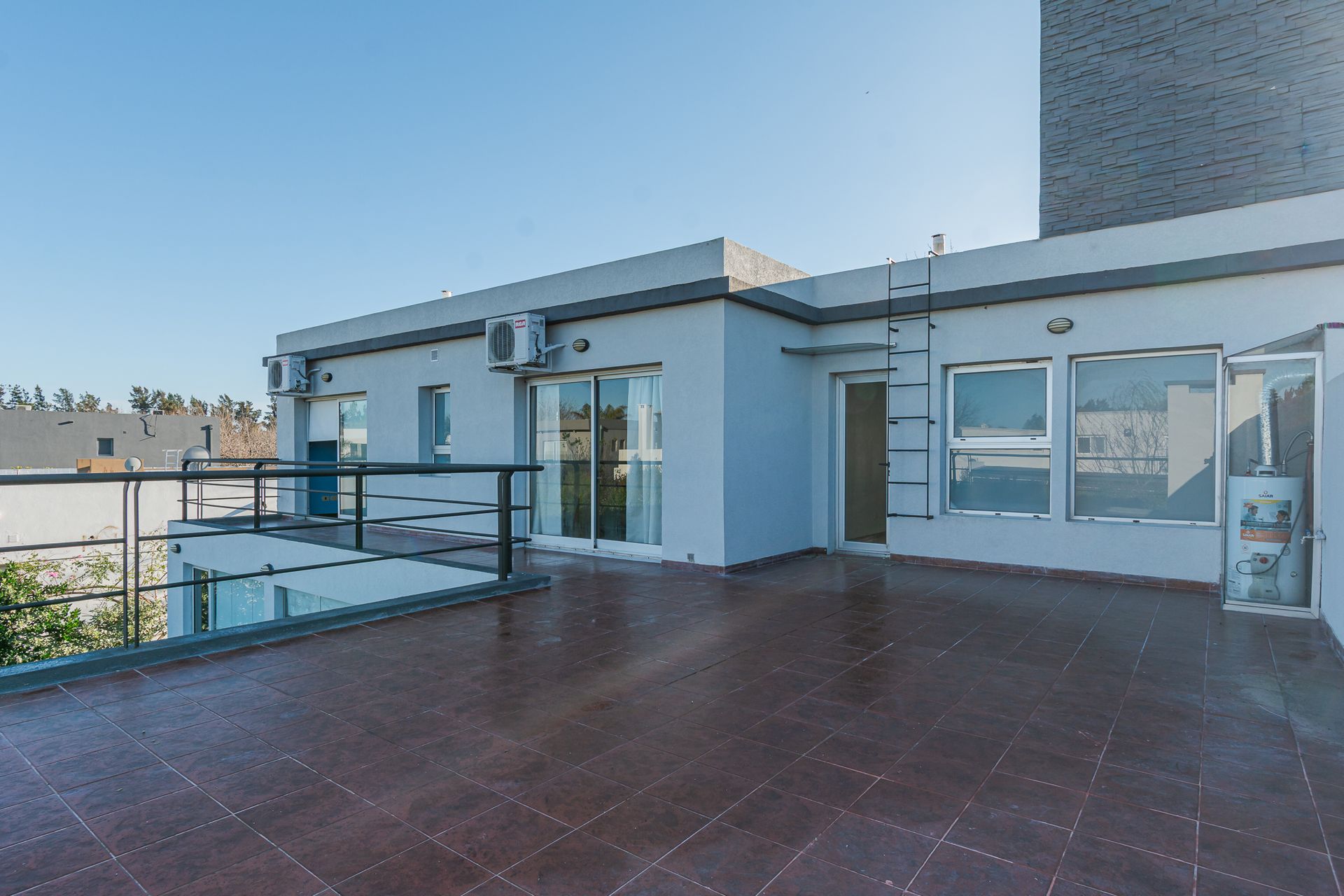 Venta Casa C/ Jardín Y Pileta - Barrio La Comarca
