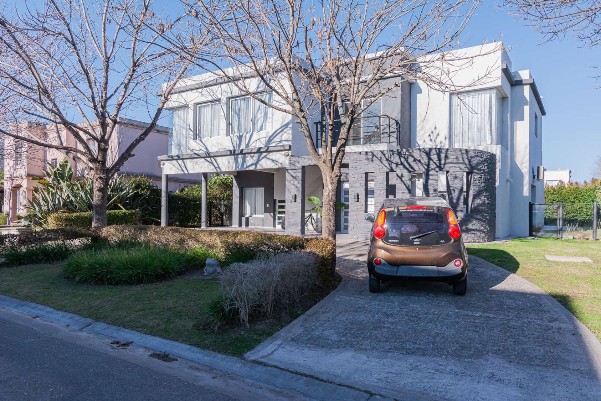 Venta Casa C/ Jardín Y Pileta - Barrio La Comarca