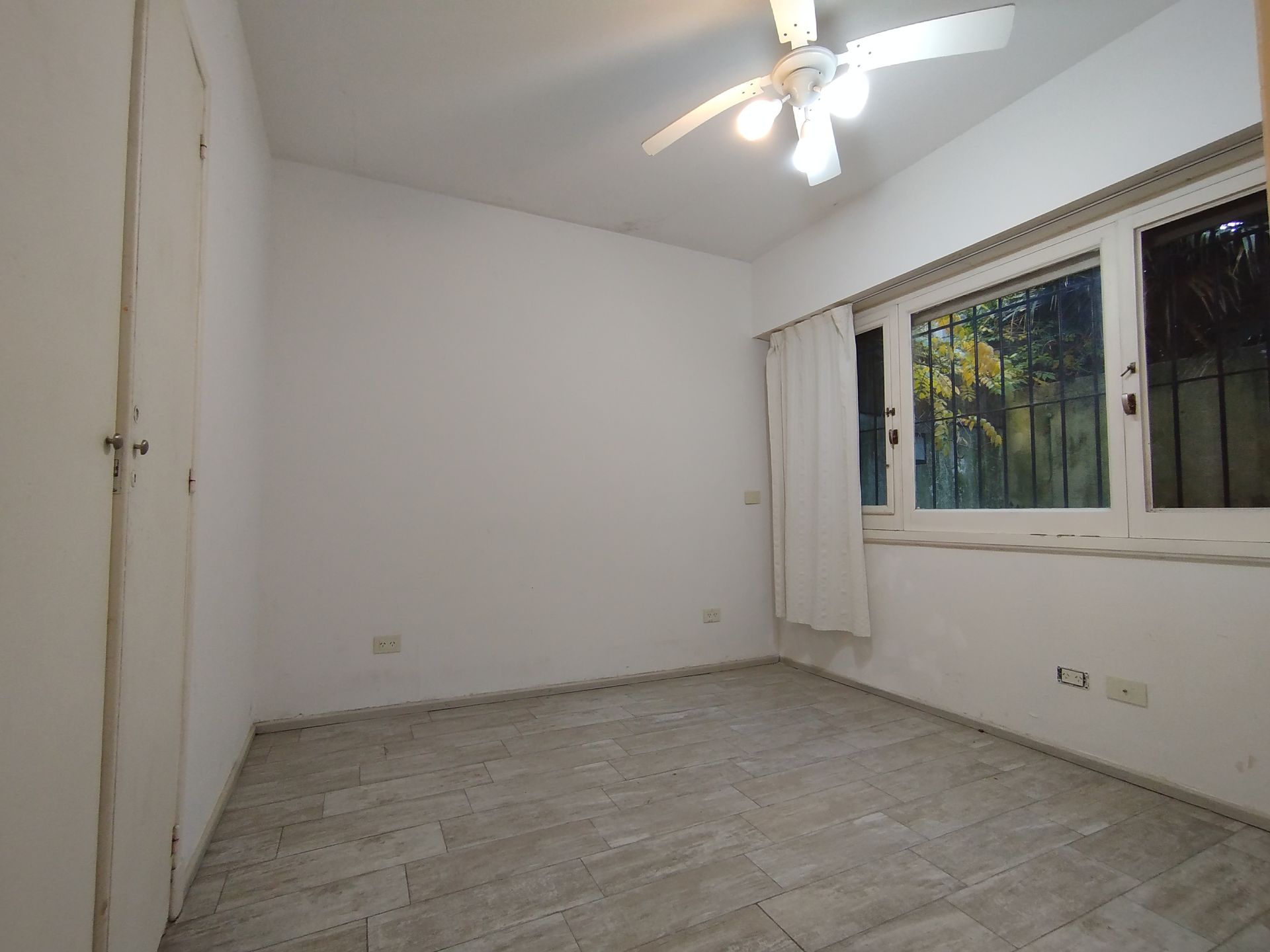 Vende Dto 3Amb S. Isidro Centro Pb Patios Permuta