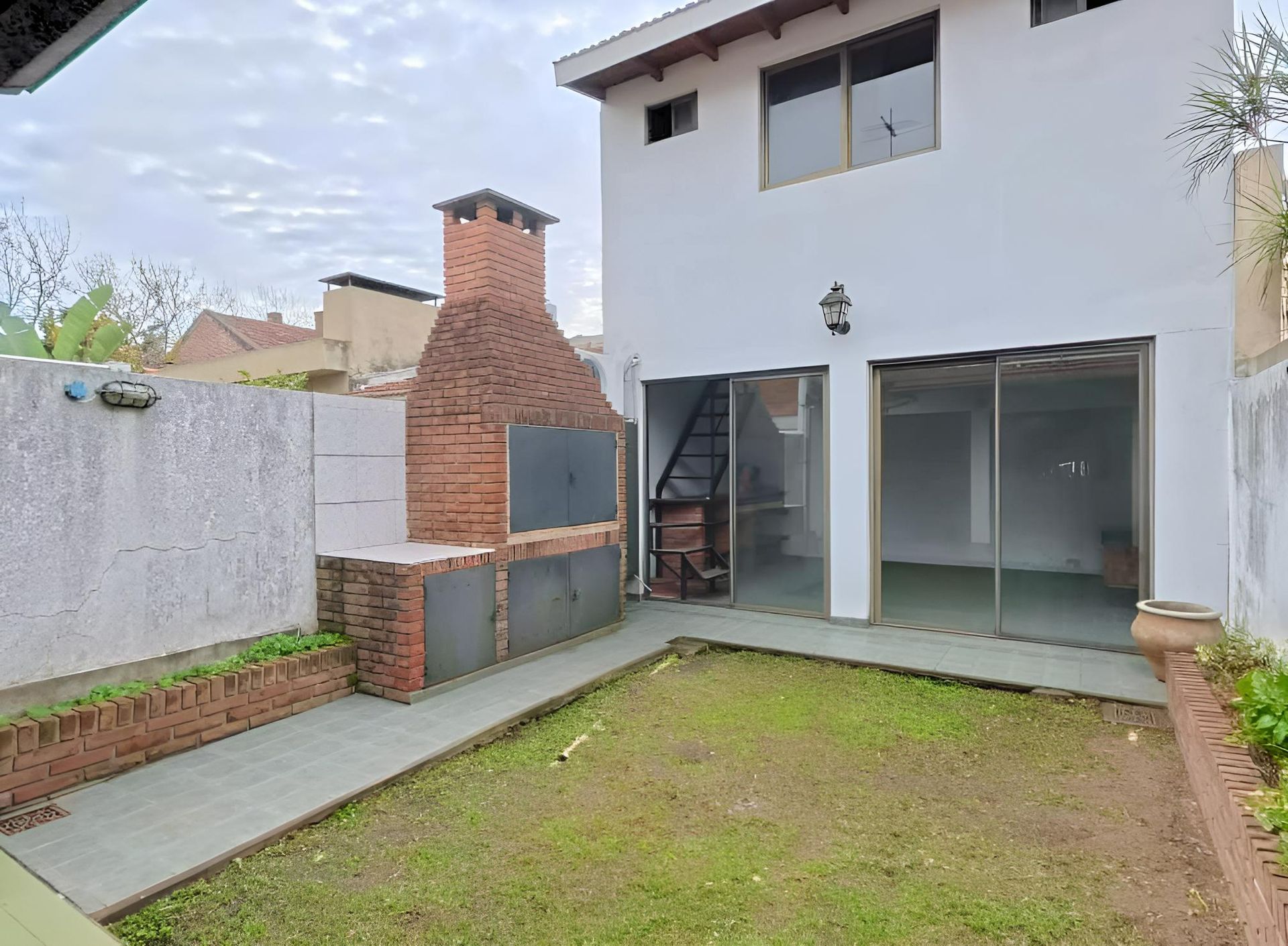 Venta Casa Duplex 3 Dormitorios Quincho Martínez