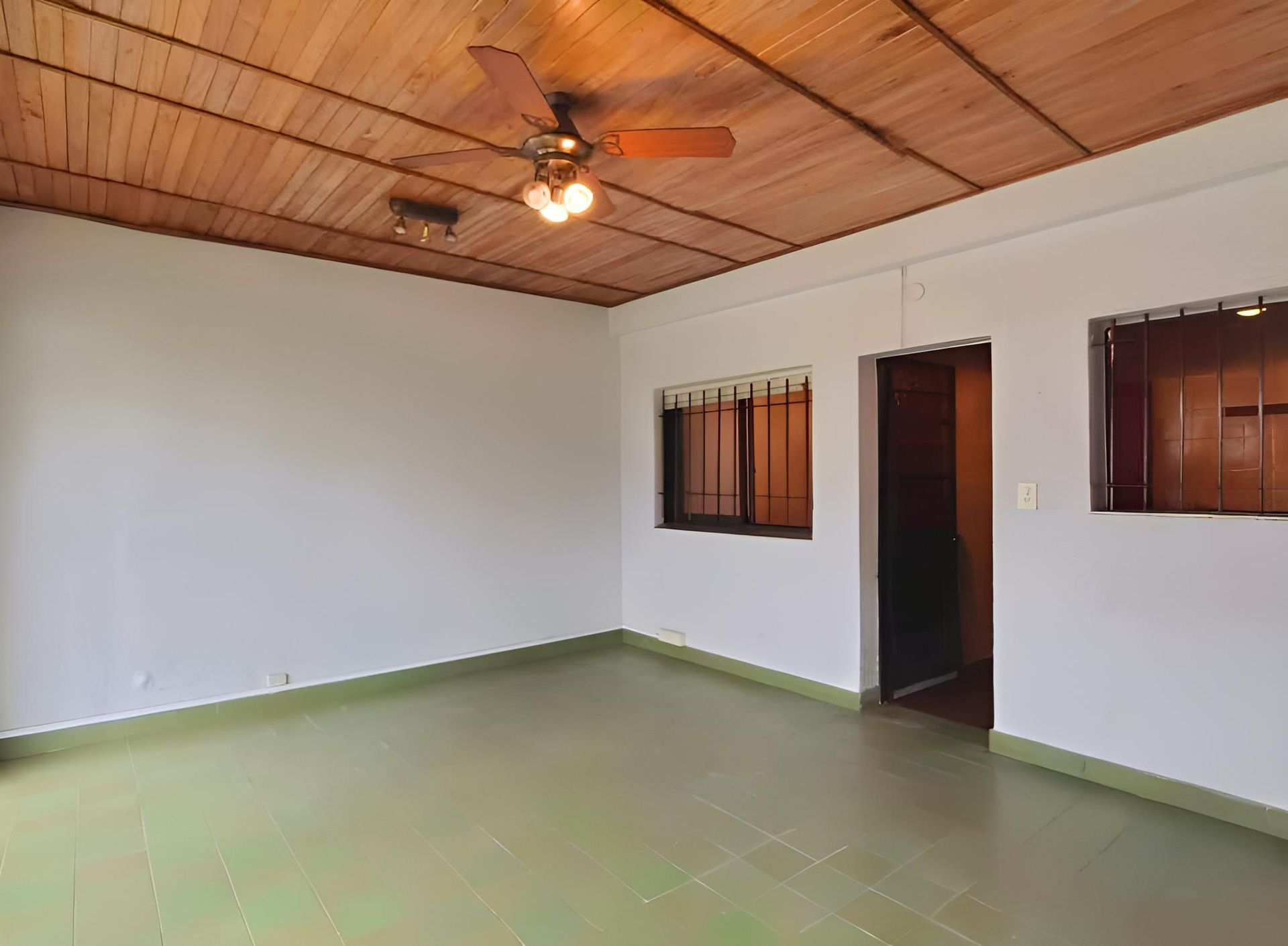 Venta Casa Duplex 3 Dormitorios Quincho Martínez