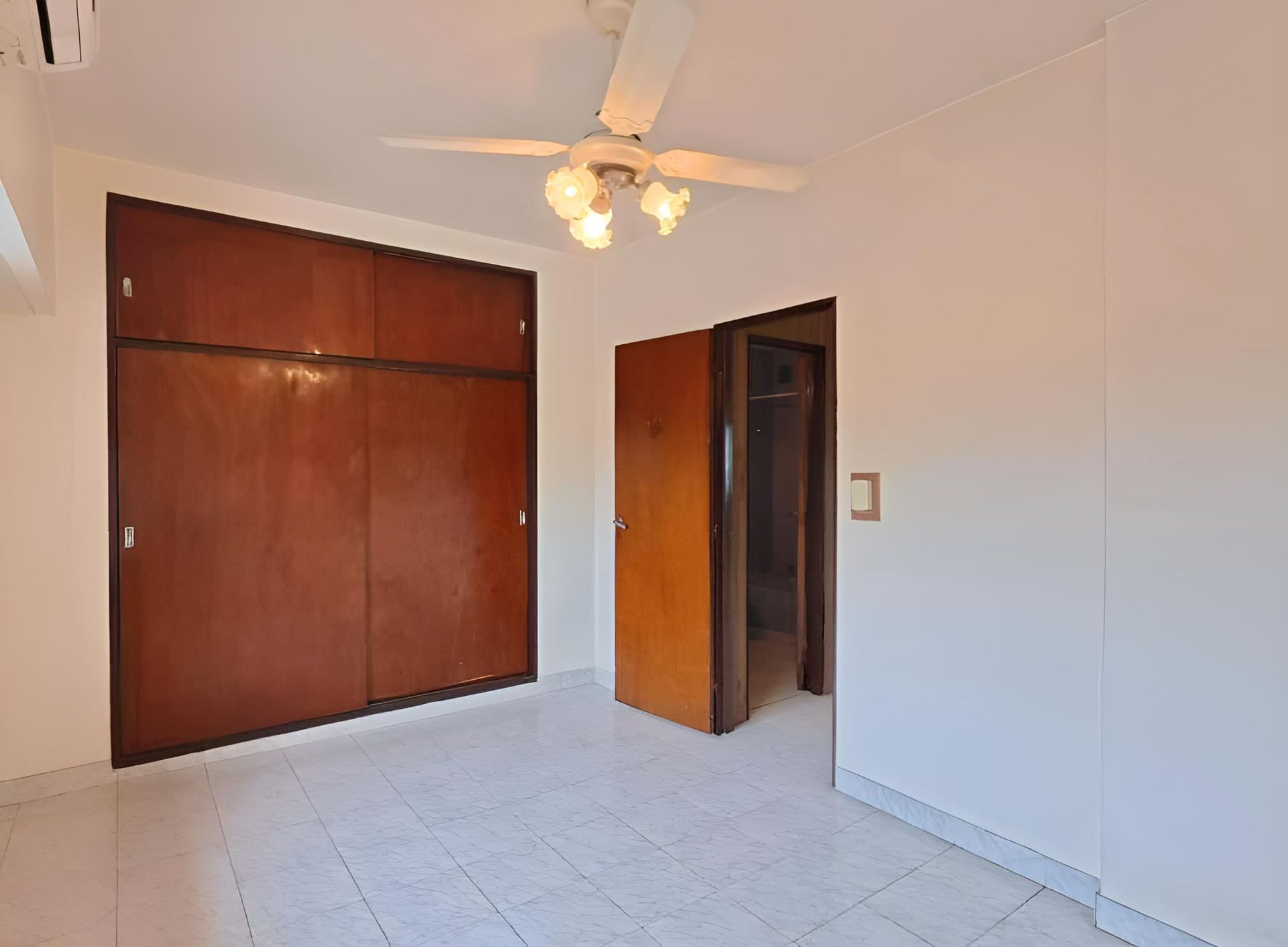 Venta Casa Duplex 3 Dormitorios Quincho Martínez