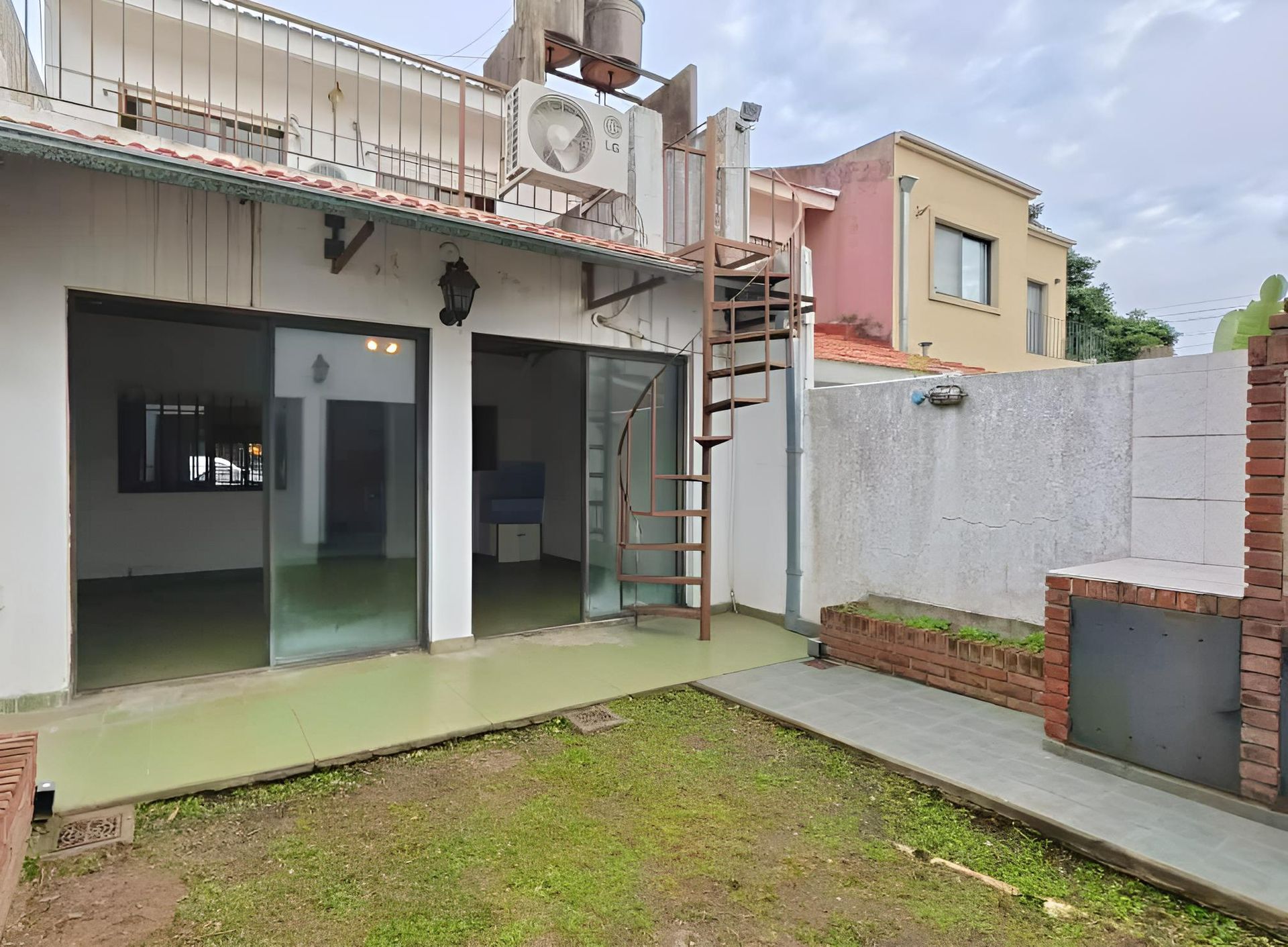 Venta Casa Duplex 3 Dormitorios Quincho Martínez