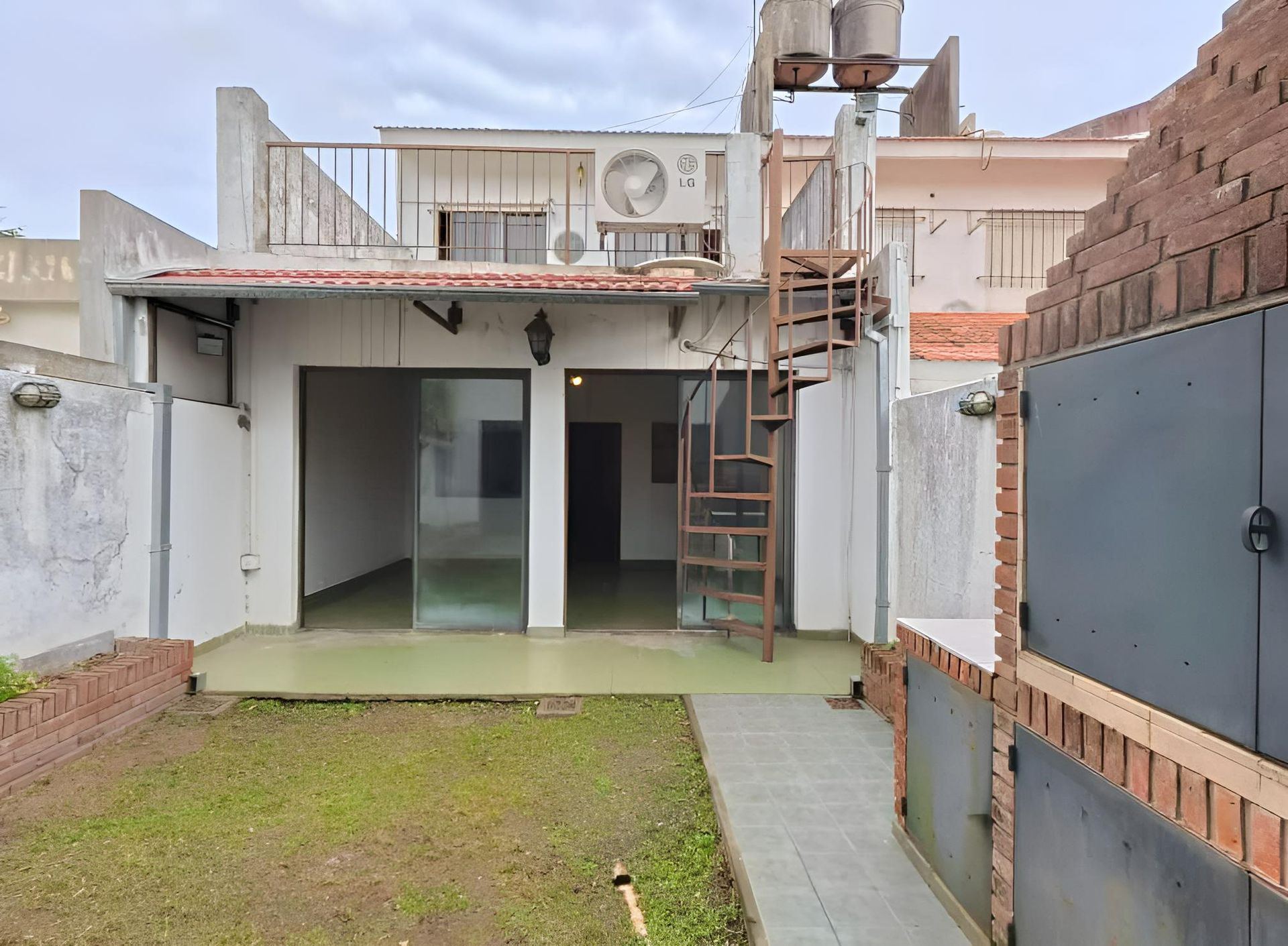 Venta Casa Duplex 3 Dormitorios Quincho Martínez