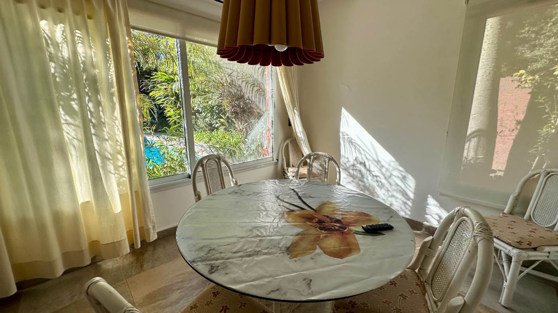 Venta Casa De 7 Amb. Con Cochera En San Isidro