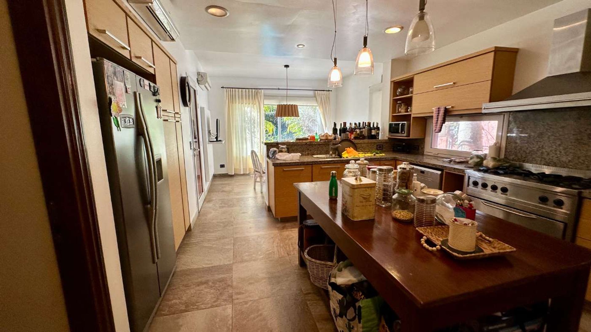 Venta Casa De 7 Amb. Con Cochera En San Isidro