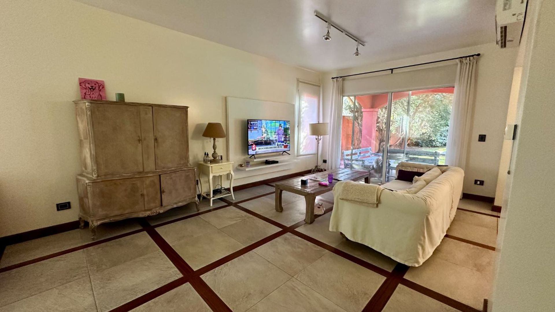 Venta Casa De 7 Amb. Con Cochera En San Isidro