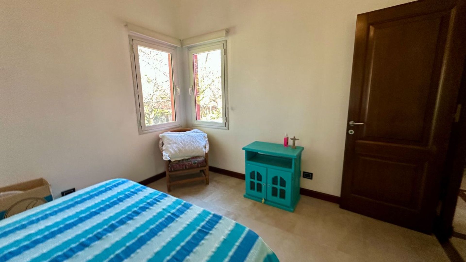 Venta Casa De 7 Amb. Con Cochera En San Isidro
