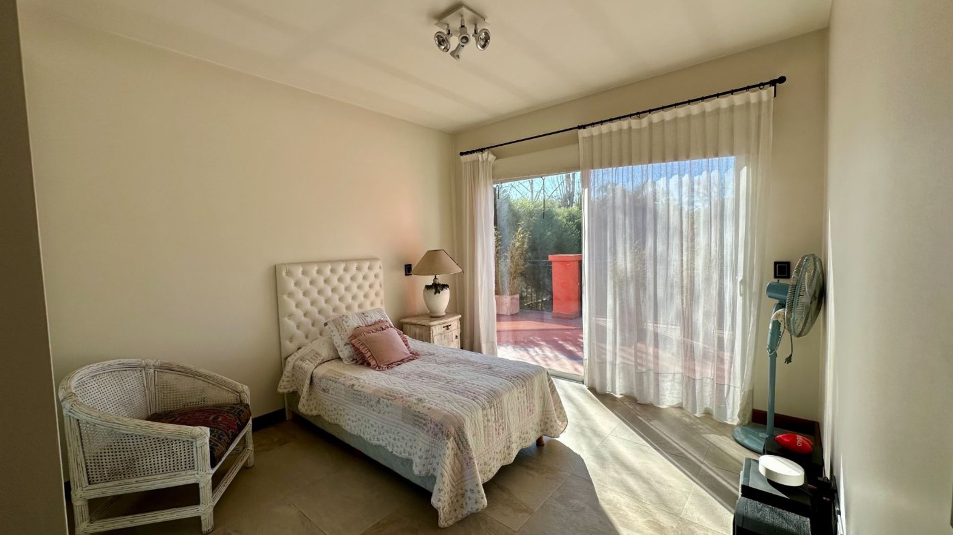 Venta Casa De 7 Amb. Con Cochera En San Isidro