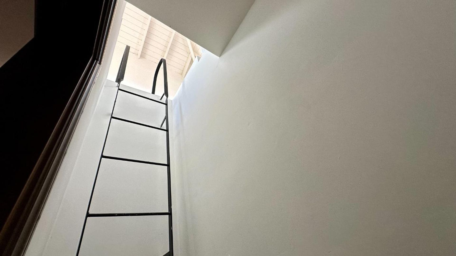 Venta Casa De 7 Amb. Con Cochera En San Isidro