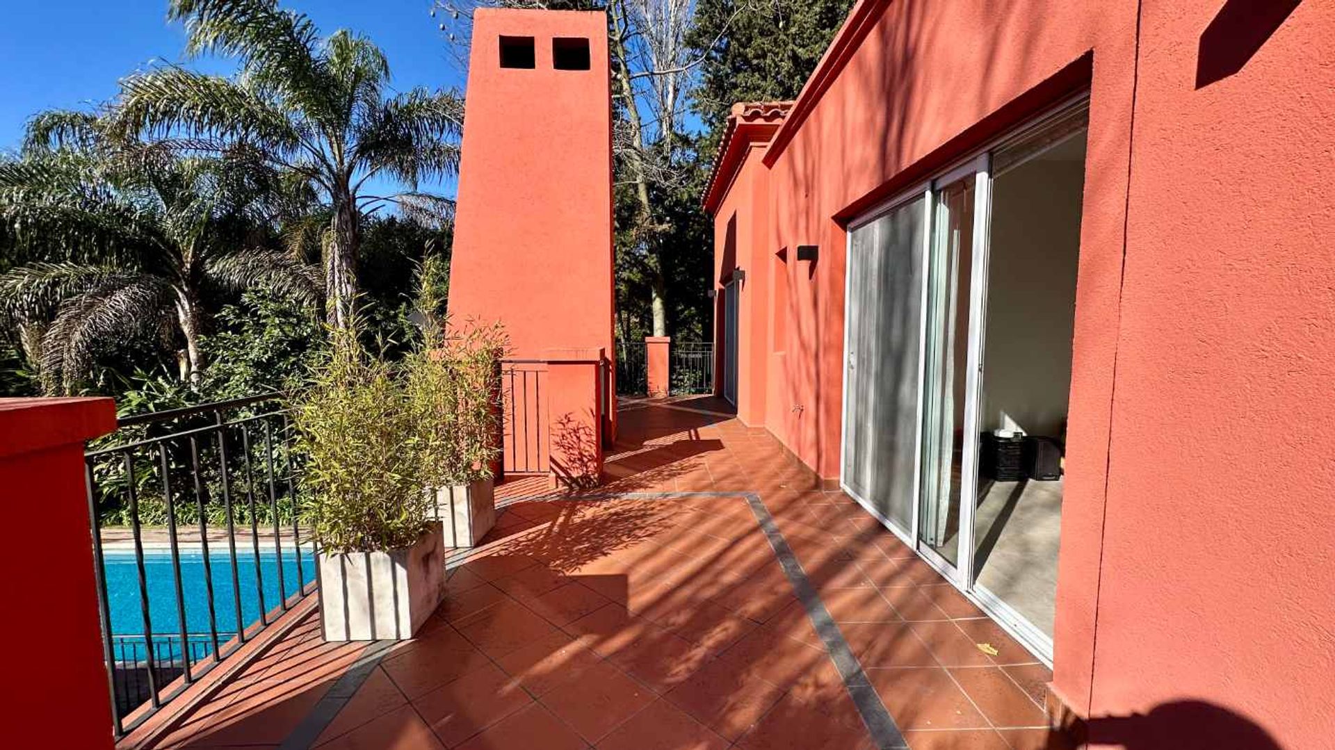 Venta Casa De 7 Amb. Con Cochera En San Isidro