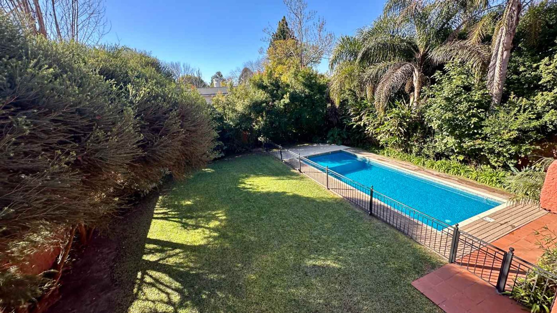Venta Casa De 7 Amb. Con Cochera En San Isidro