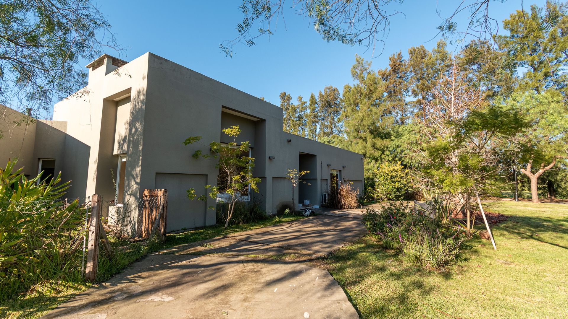 Venta Casa 4 Amb. C/ Pileta Santa Catalina
