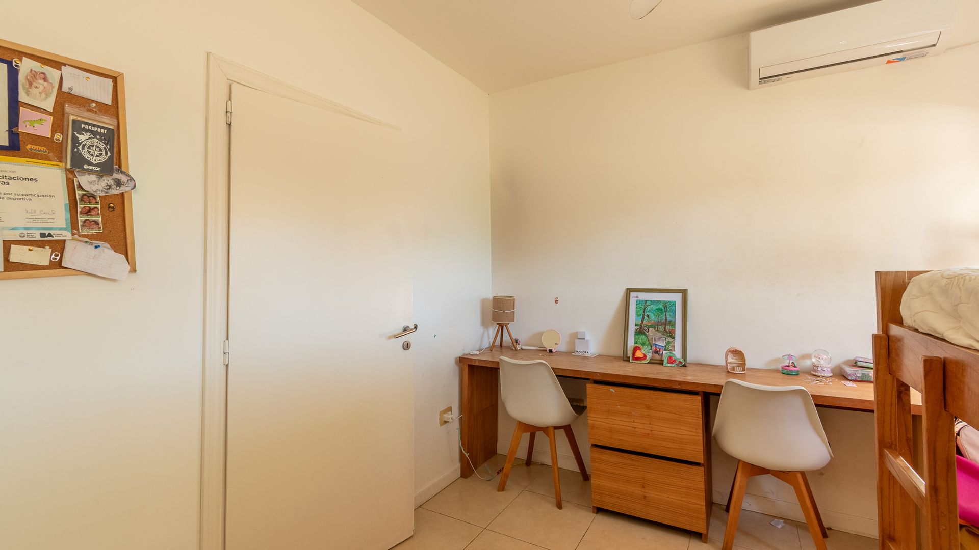 Venta Casa 4 Amb. C/ Pileta Santa Catalina