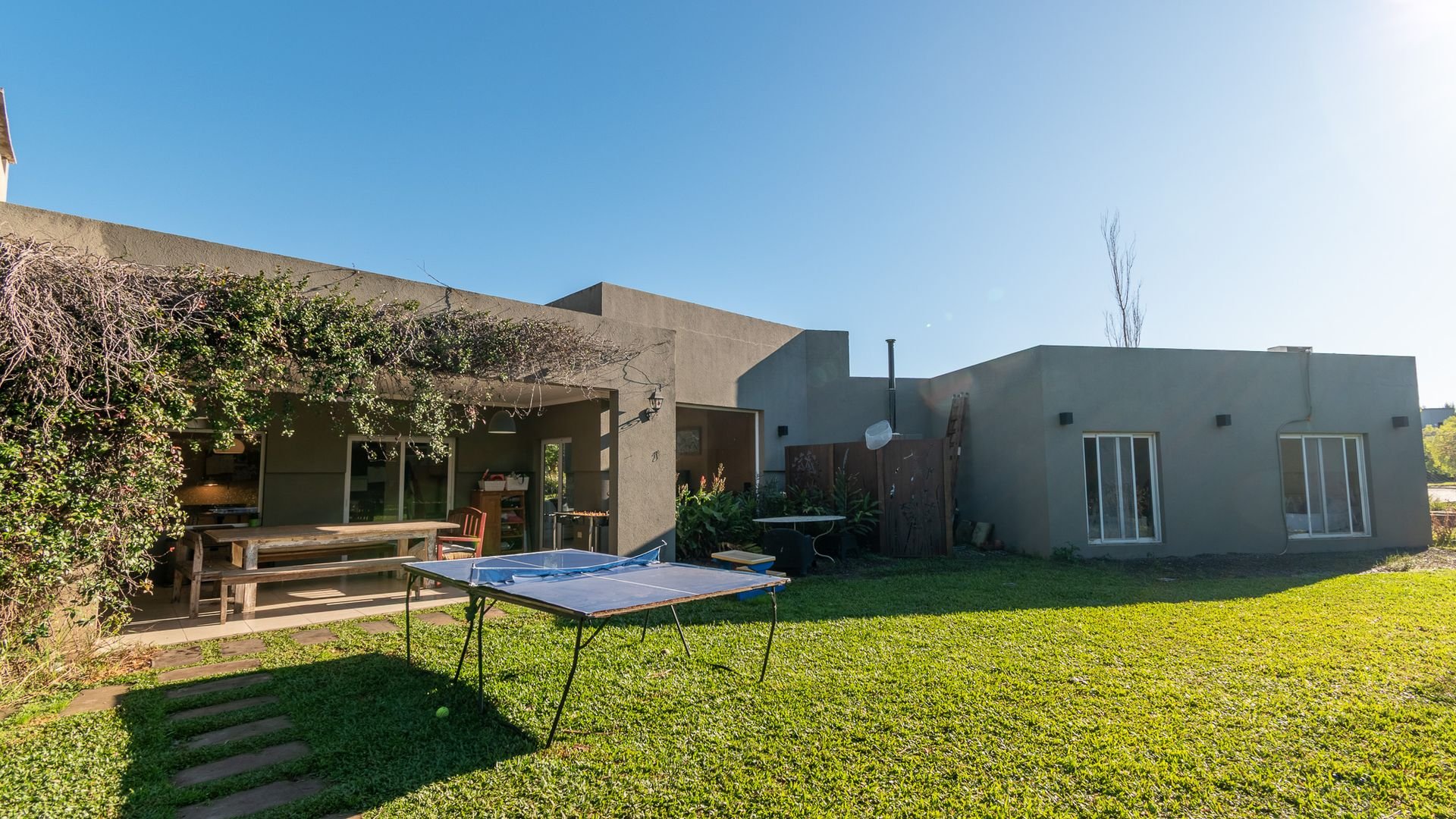 Venta Casa 4 Amb. C/ Pileta Santa Catalina