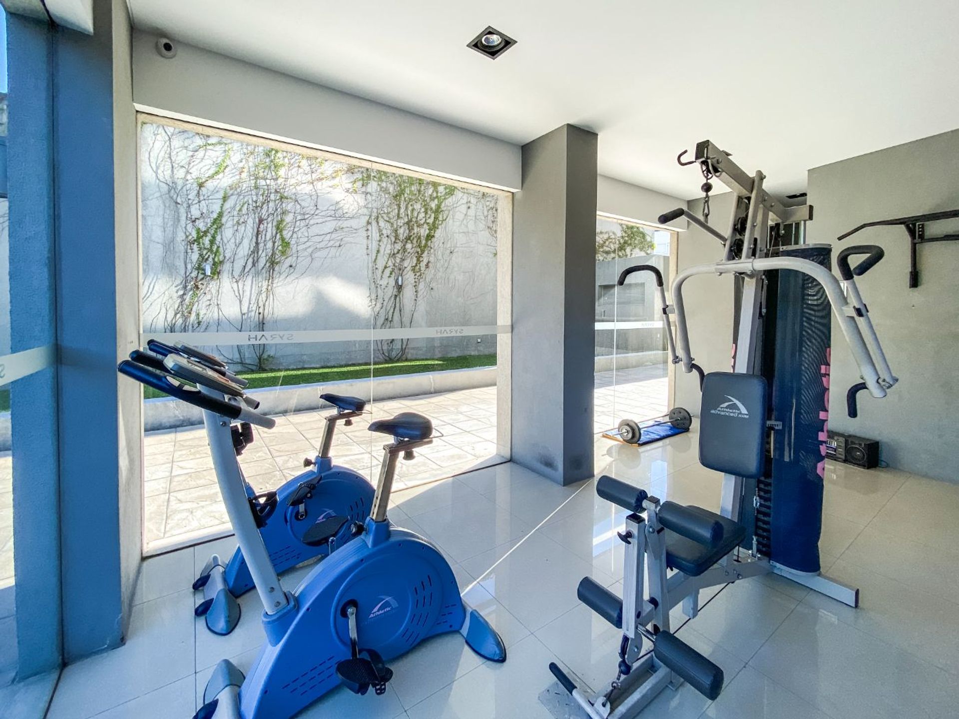 Dos Ambientes Venta Beccar Piso Alto! Cochera