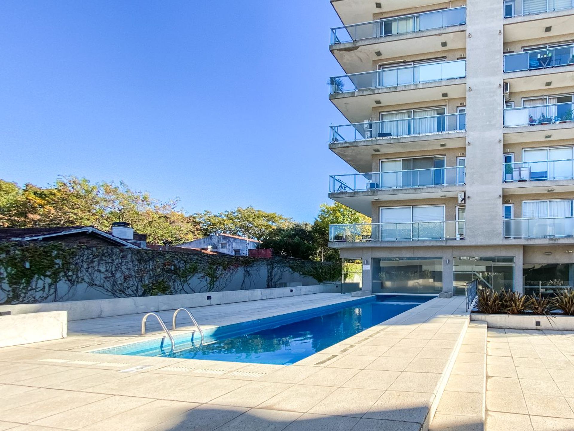 Dos Ambientes Venta Beccar Piso Alto! Cochera