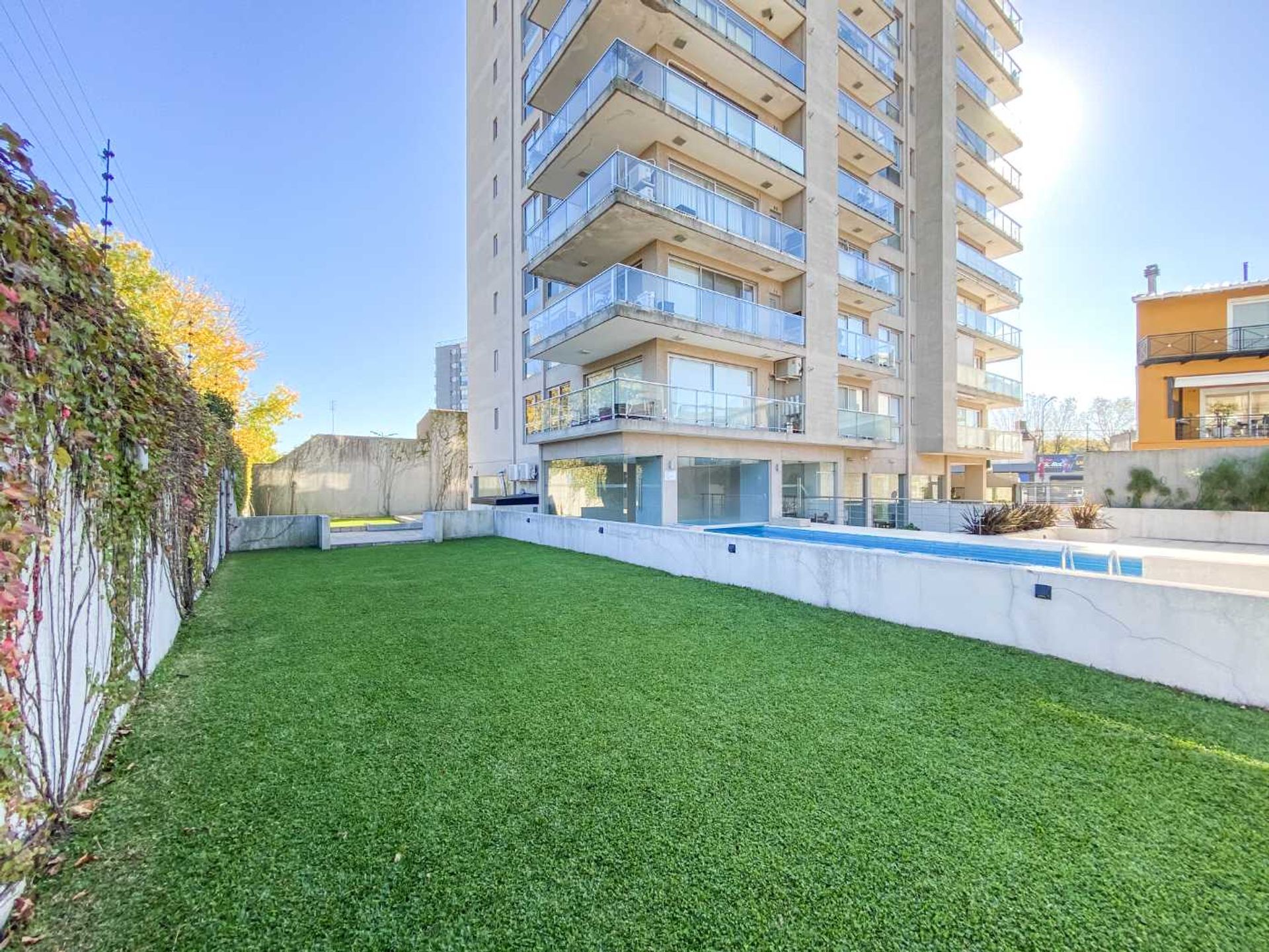 Dos Ambientes Venta Beccar Piso Alto! Cochera
