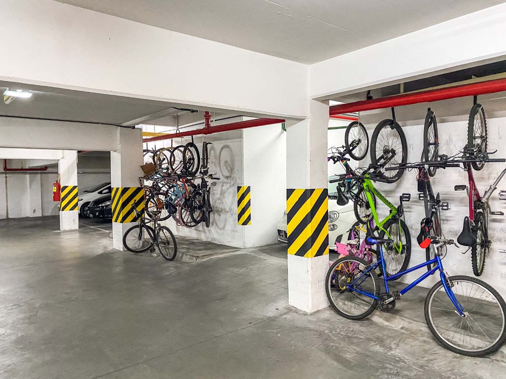 Dos Ambientes Venta Beccar Piso Alto! Cochera