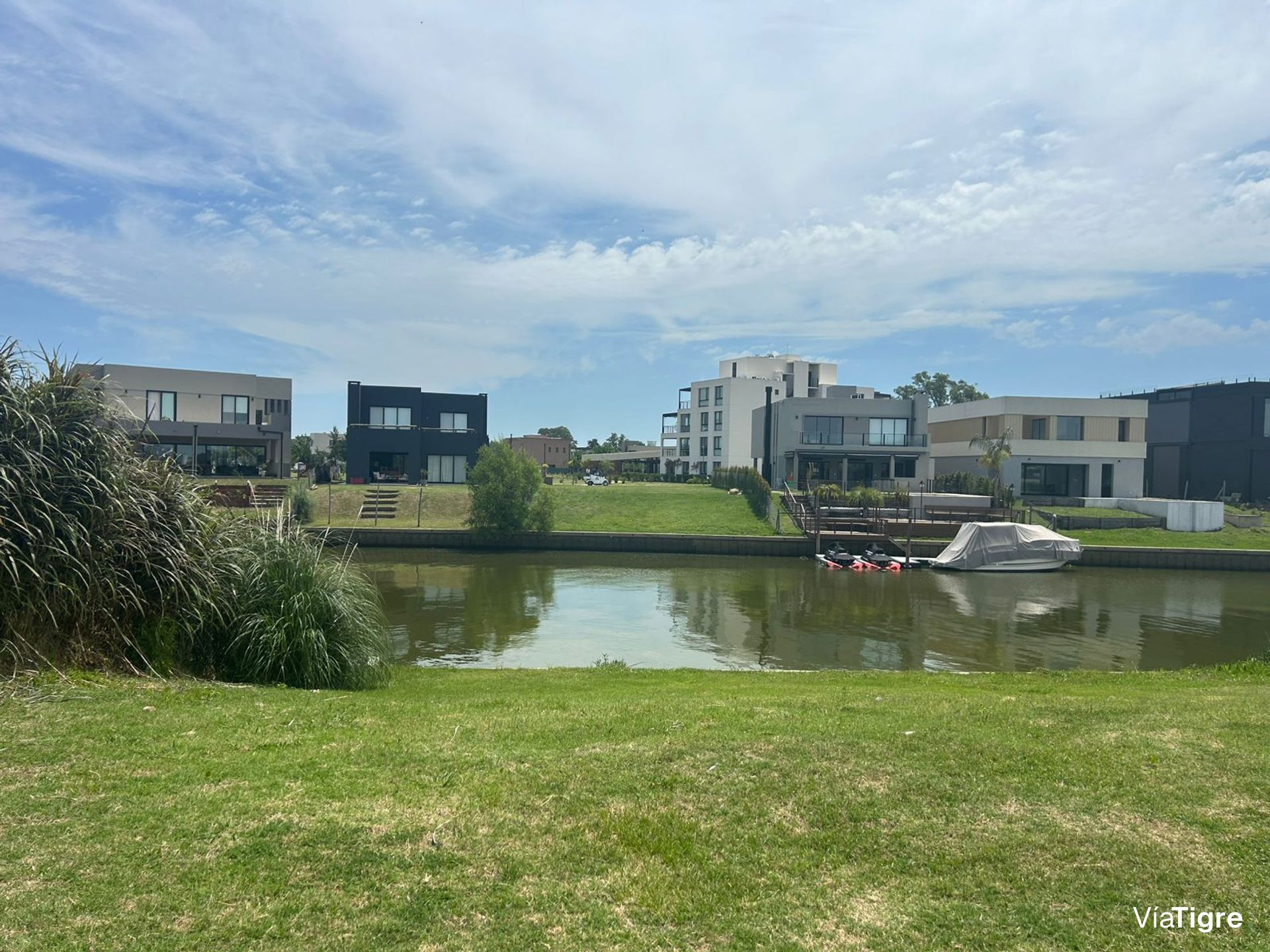Lot for Sale by River Water, El Canal Villanueva Neighborhood