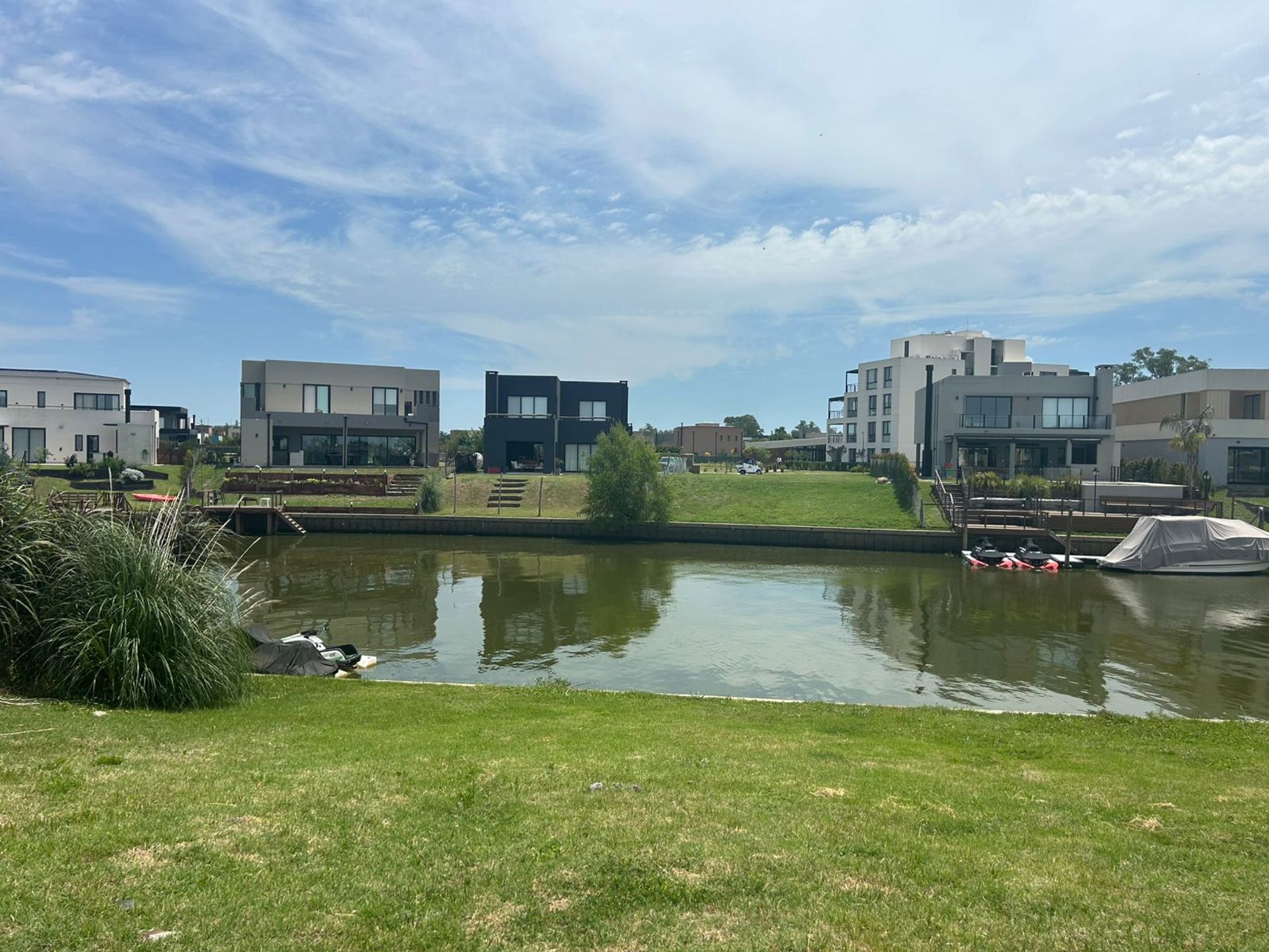 Lot for Sale by River Water, El Canal Villanueva Neighborhood