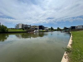 Lot for Sale by River Water, El Canal Villanueva Neighborhood