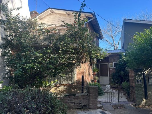 House for Sale, 5 Rooms, To Renovate, in San Isidro